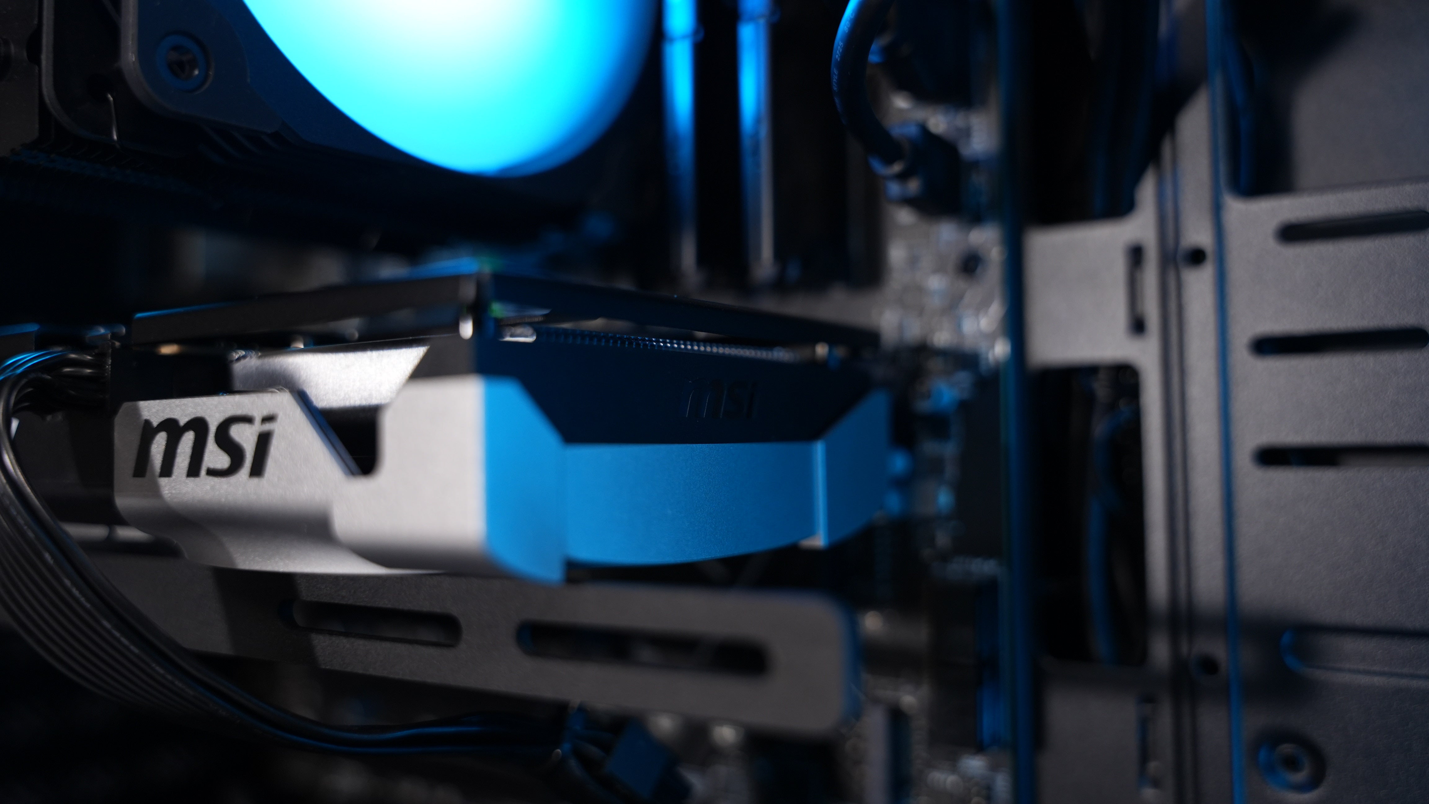 Intel i7 14700F + RTX 5060Ti 16GB Gaming PC
