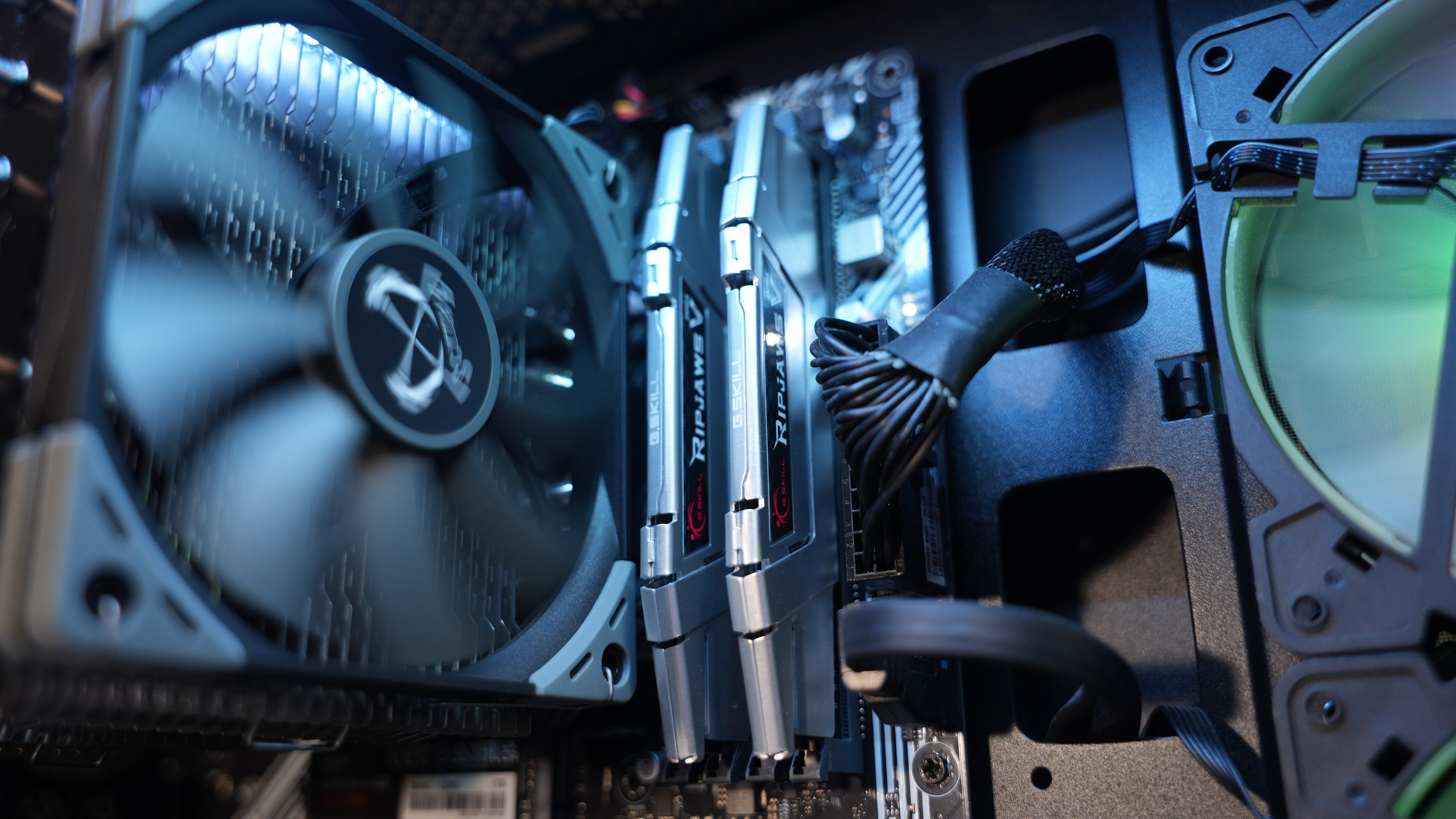 Ryzen 5 3600X + RTX 2060 Gaming PC