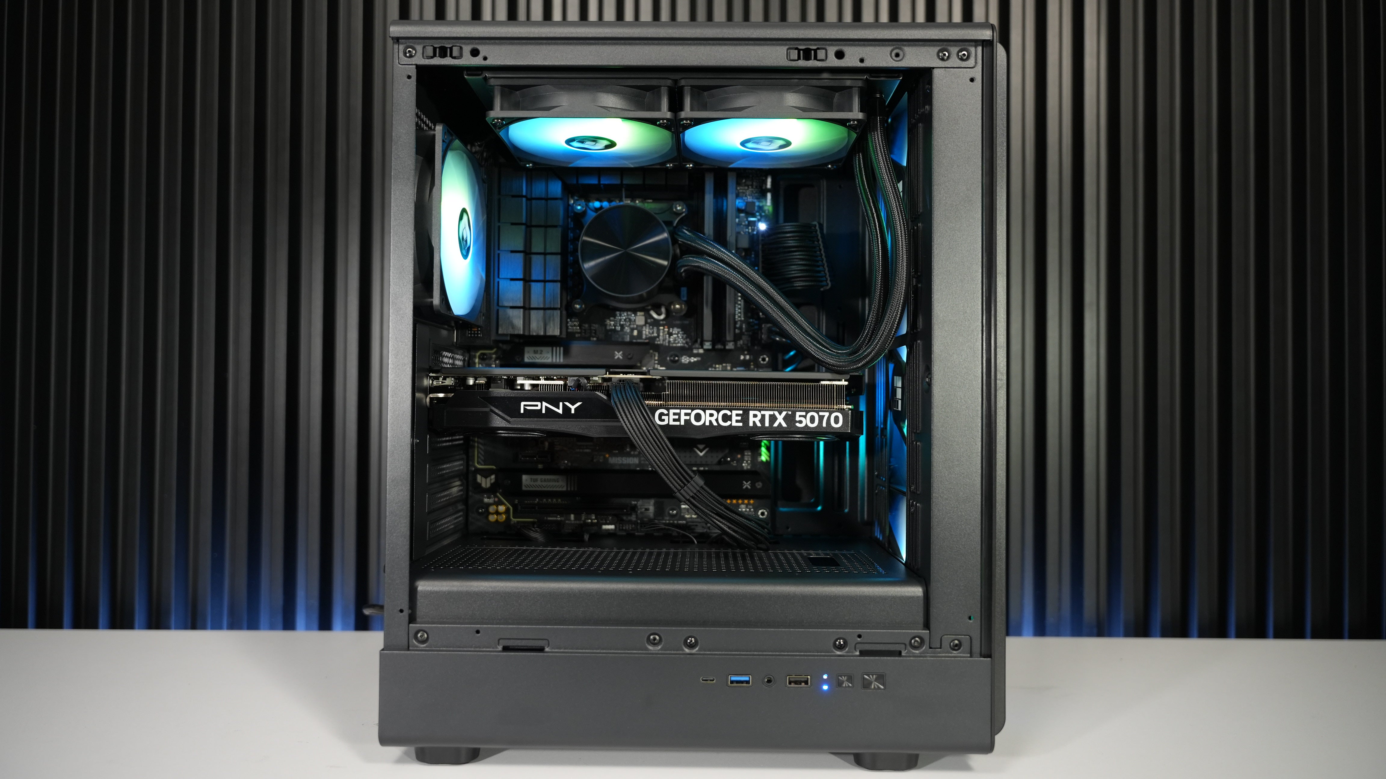 Intel i5 12600K + RTX 5070 Gaming/Streaming PC