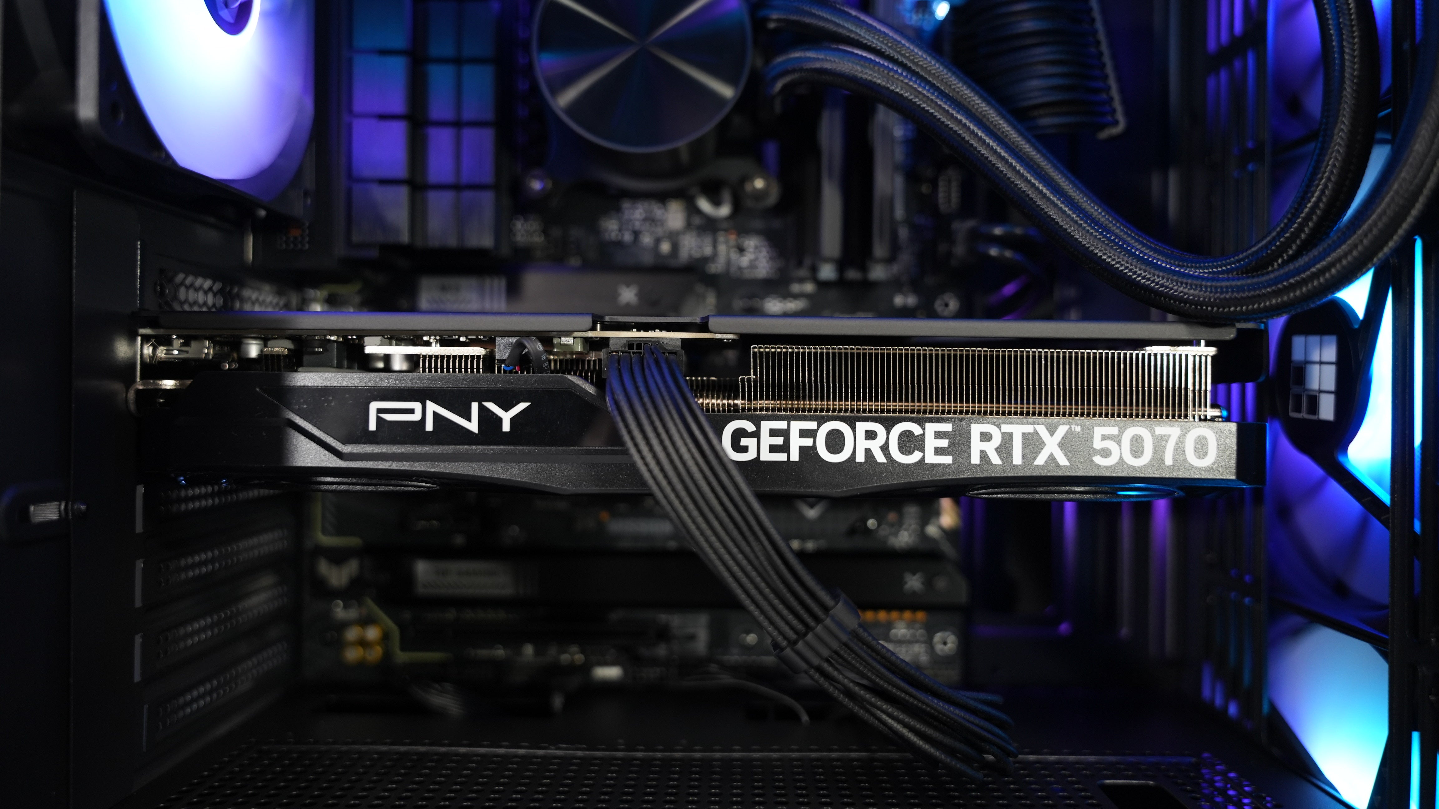 Intel i5 12600K + RTX 5070 Gaming/Streaming PC
