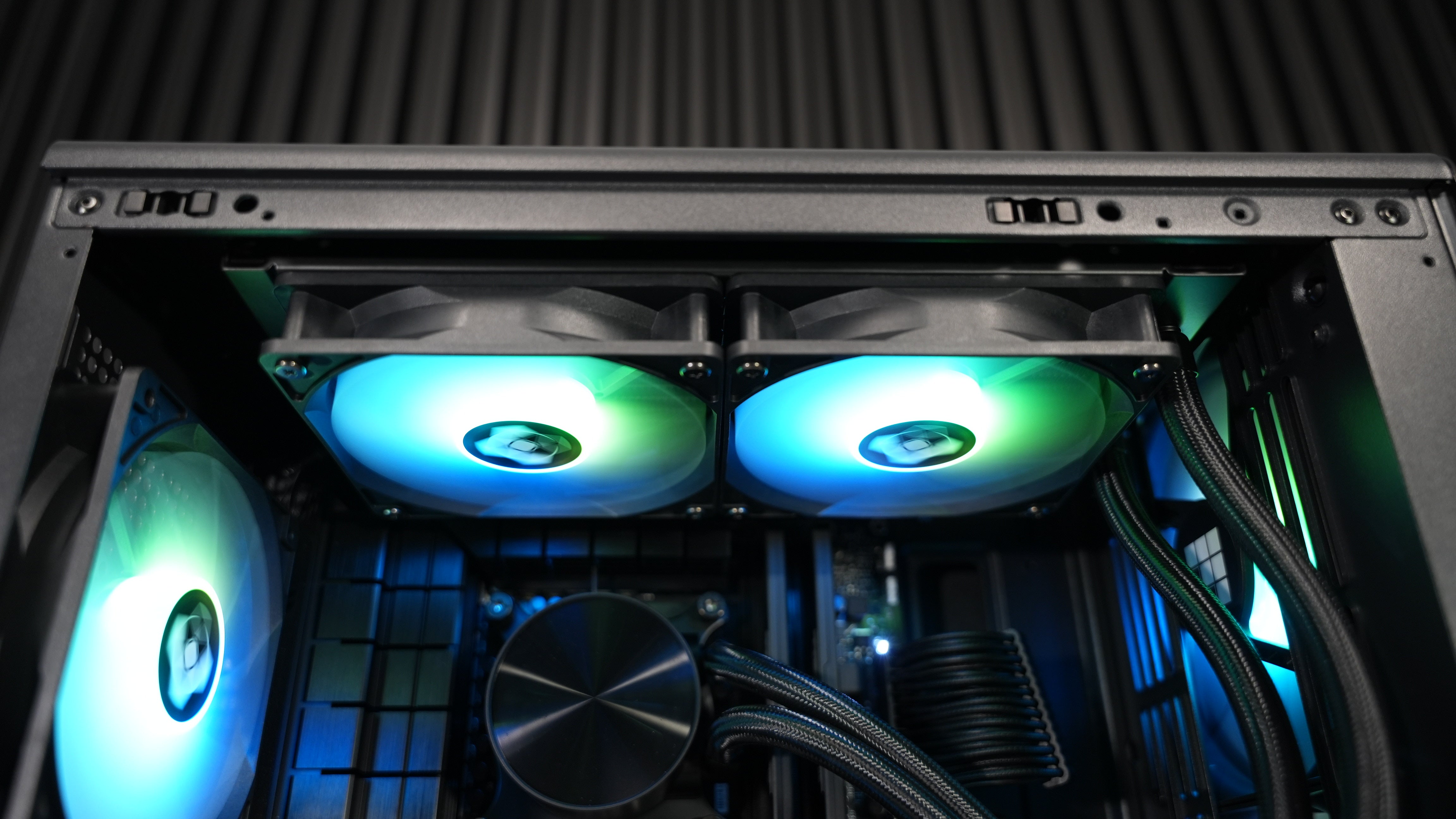 Intel i5 12600K + RTX 5070 Gaming/Streaming PC