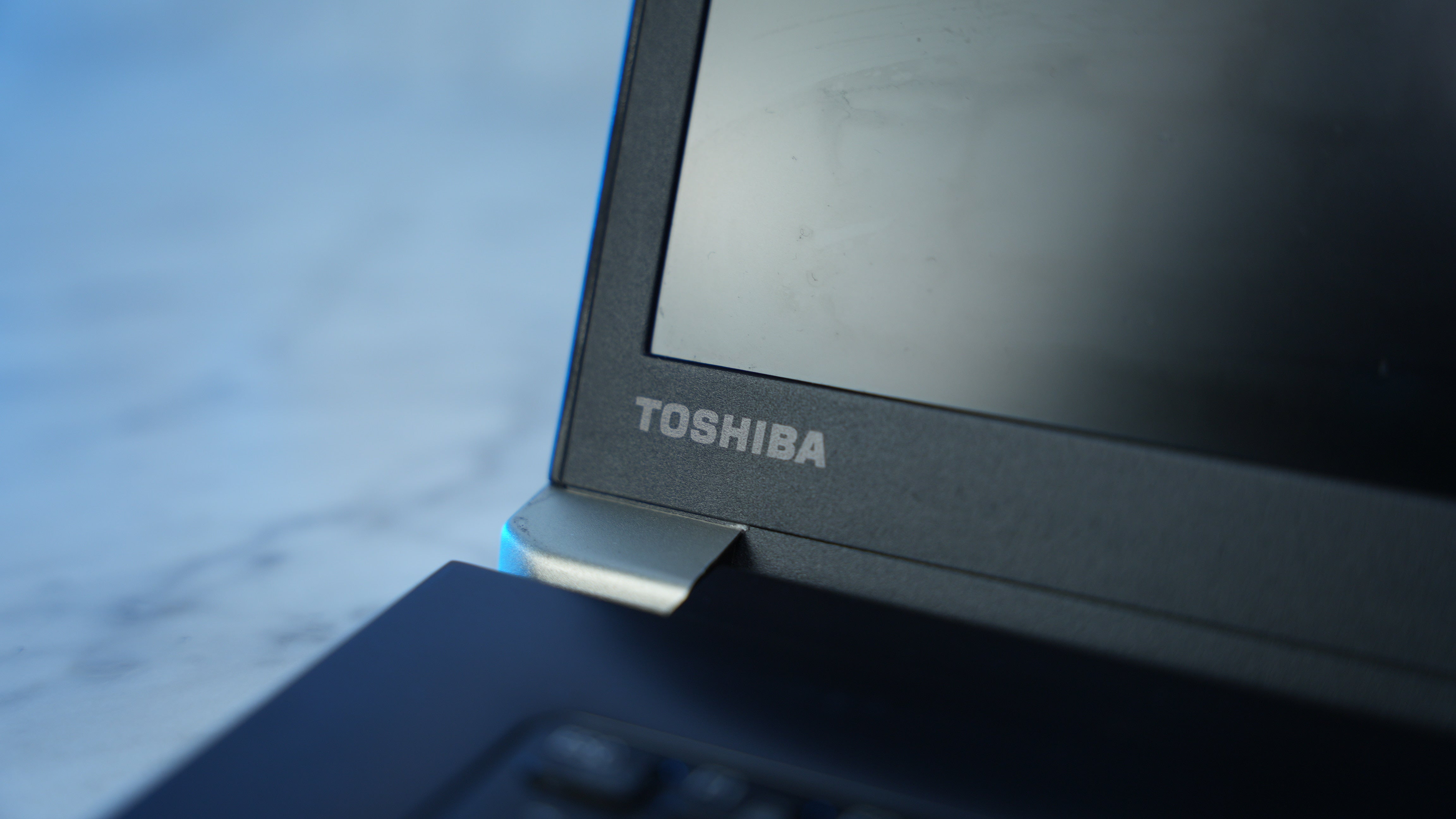 Toshiba Office Laptop - Intel i7 8650U + UHD 620 (In Stock)