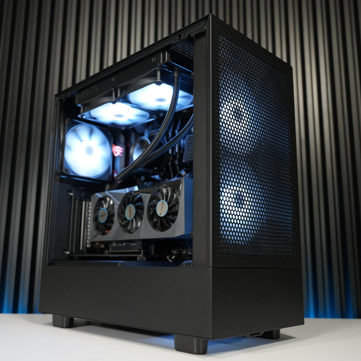 Ryzen 7 5800X + RTX 3070 Gaming PC