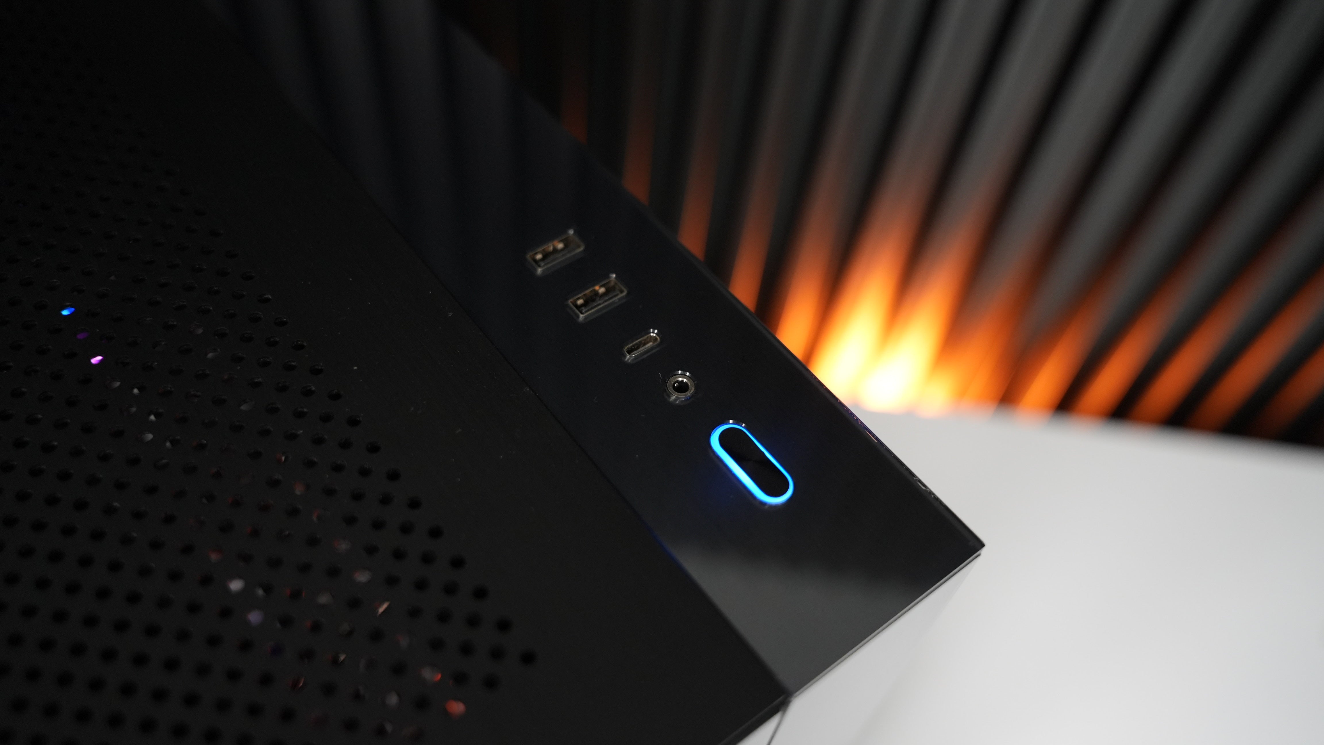 Ryzen 7 5800X + RX 6800 Gaming PC