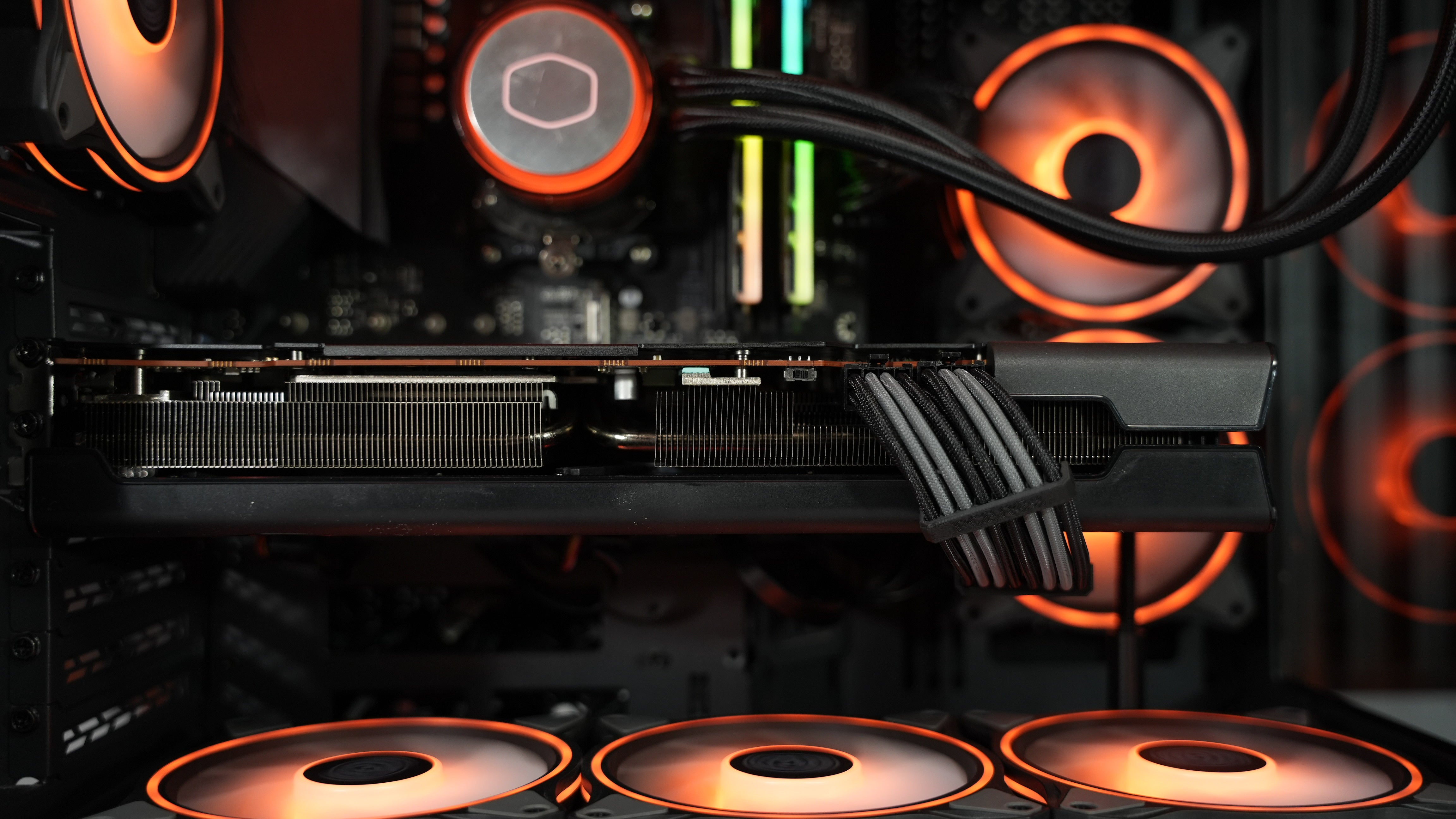 Ryzen 7 5800X + RX 6800 Gaming PC