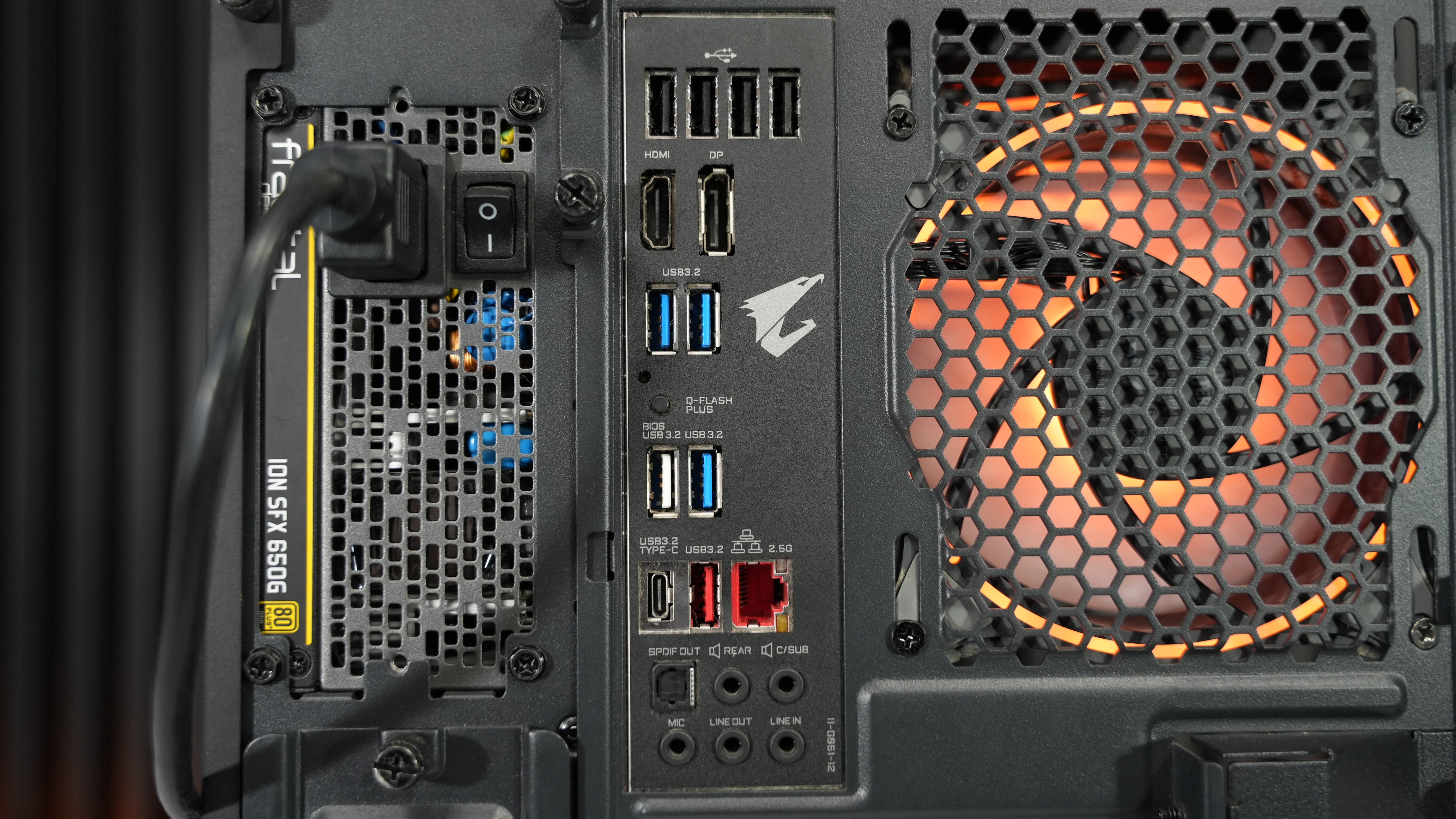 Ryzen 7 5800X + RX 6800 Gaming PC