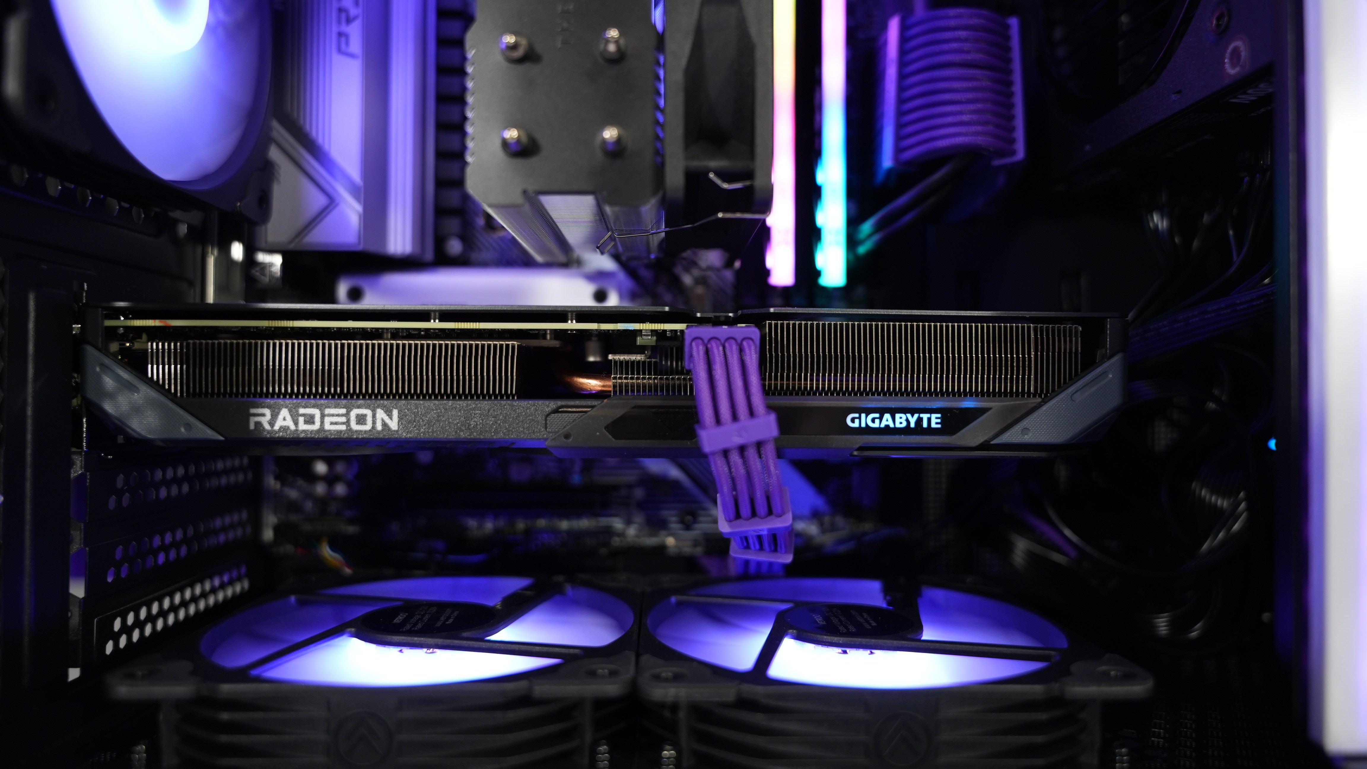 Ryzen 5 9600X + RX 9060XT Gaming/Streaming PC