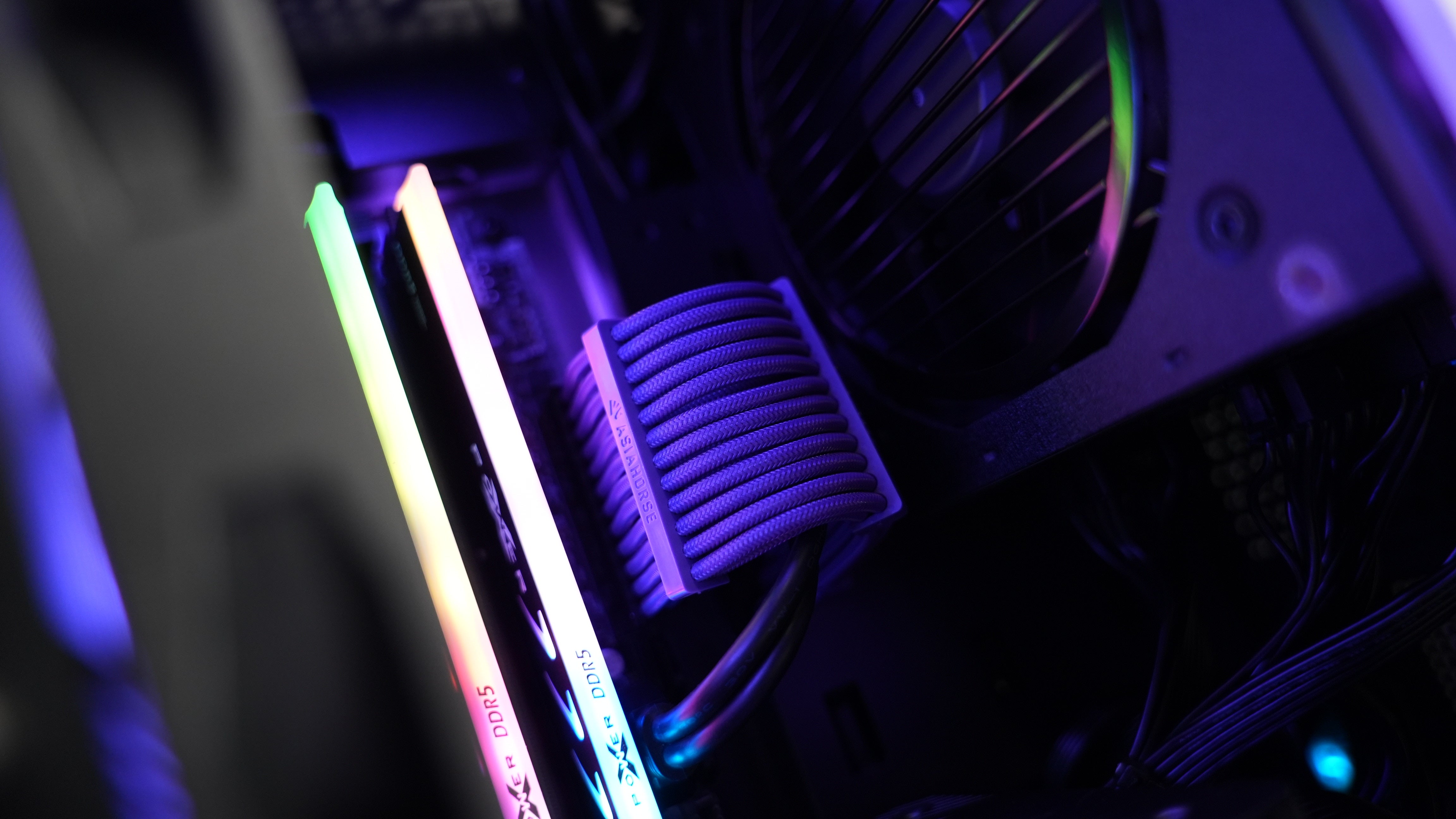 Ryzen 5 9600X + RX 9060XT Gaming/Streaming PC