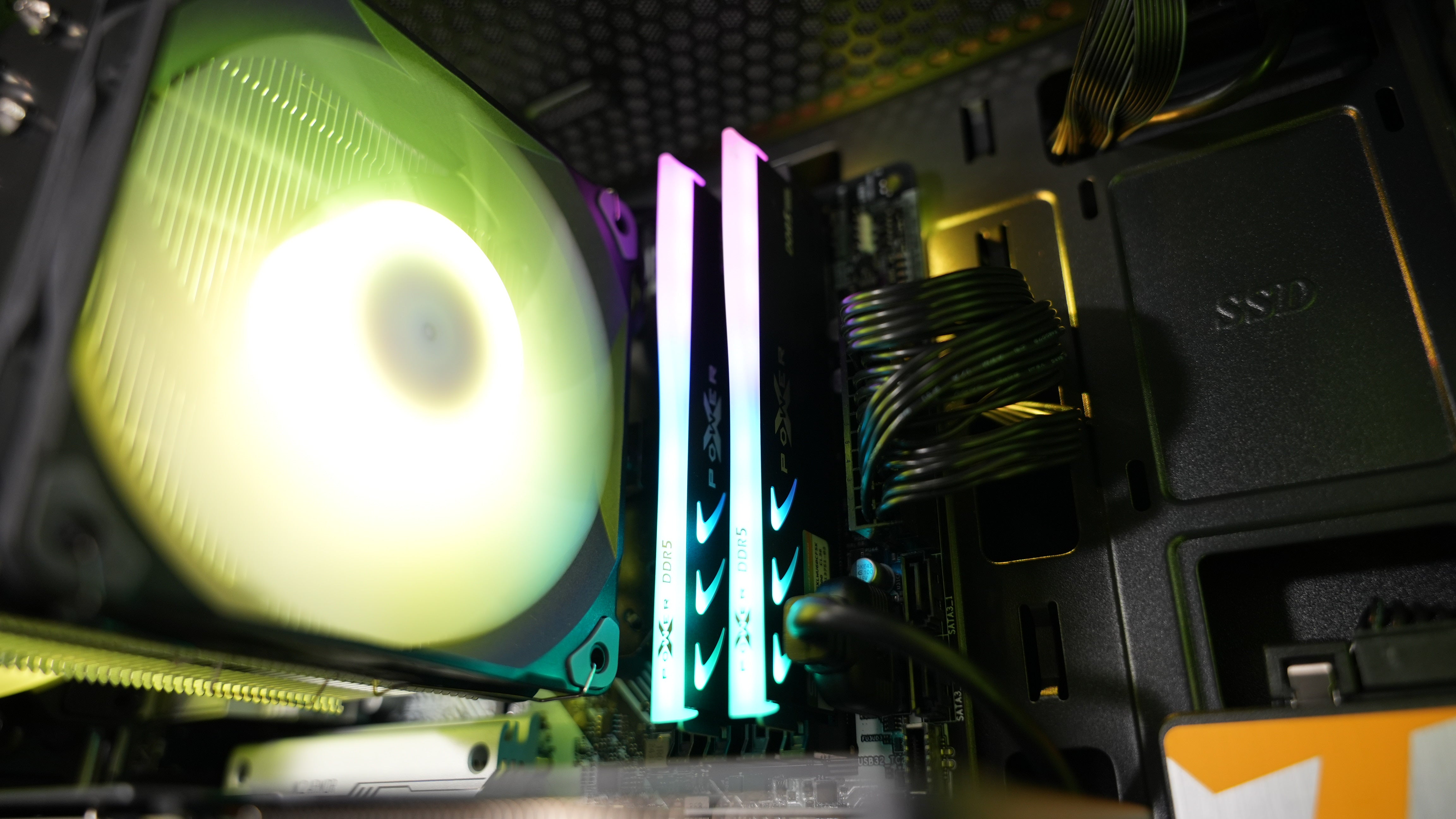 Ryzen 5 9600X + RX 9060XT 16GB Gaming/Streaming PC