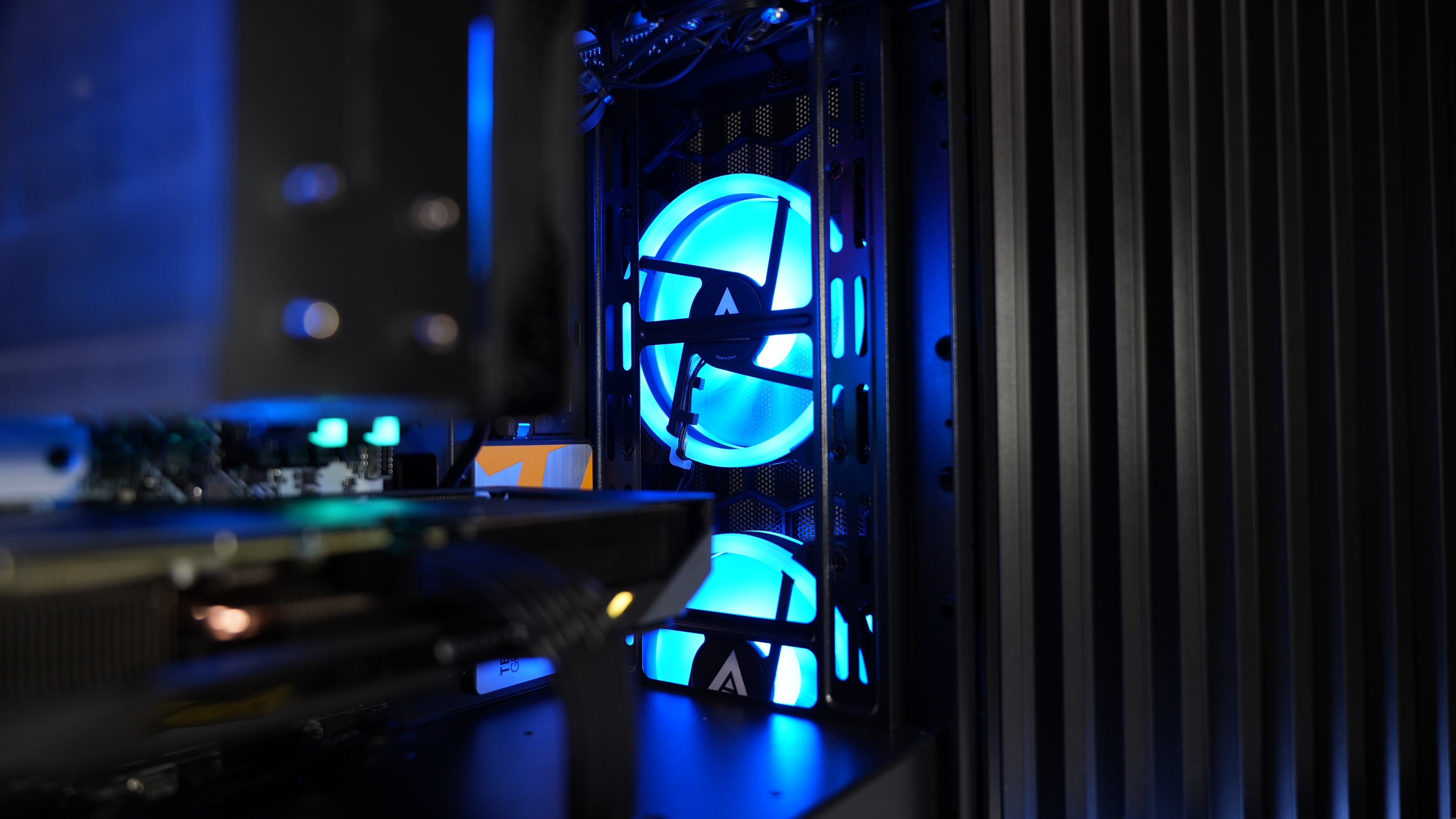 Ryzen 5 9600X + RX 9060XT 16GB Gaming/Streaming PC