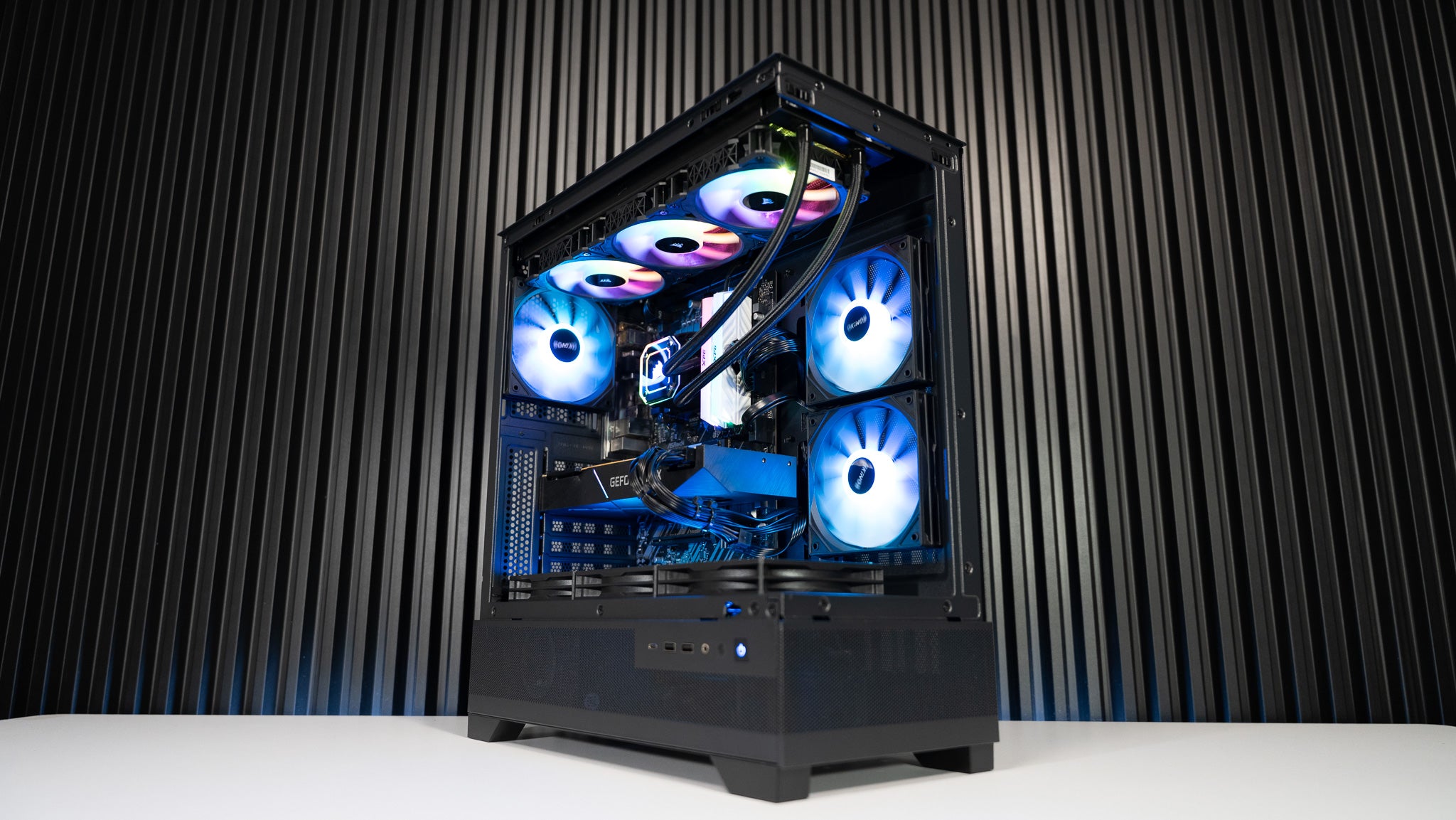 Intel i7 9700K + RTX 2080 Ti Gaming PC