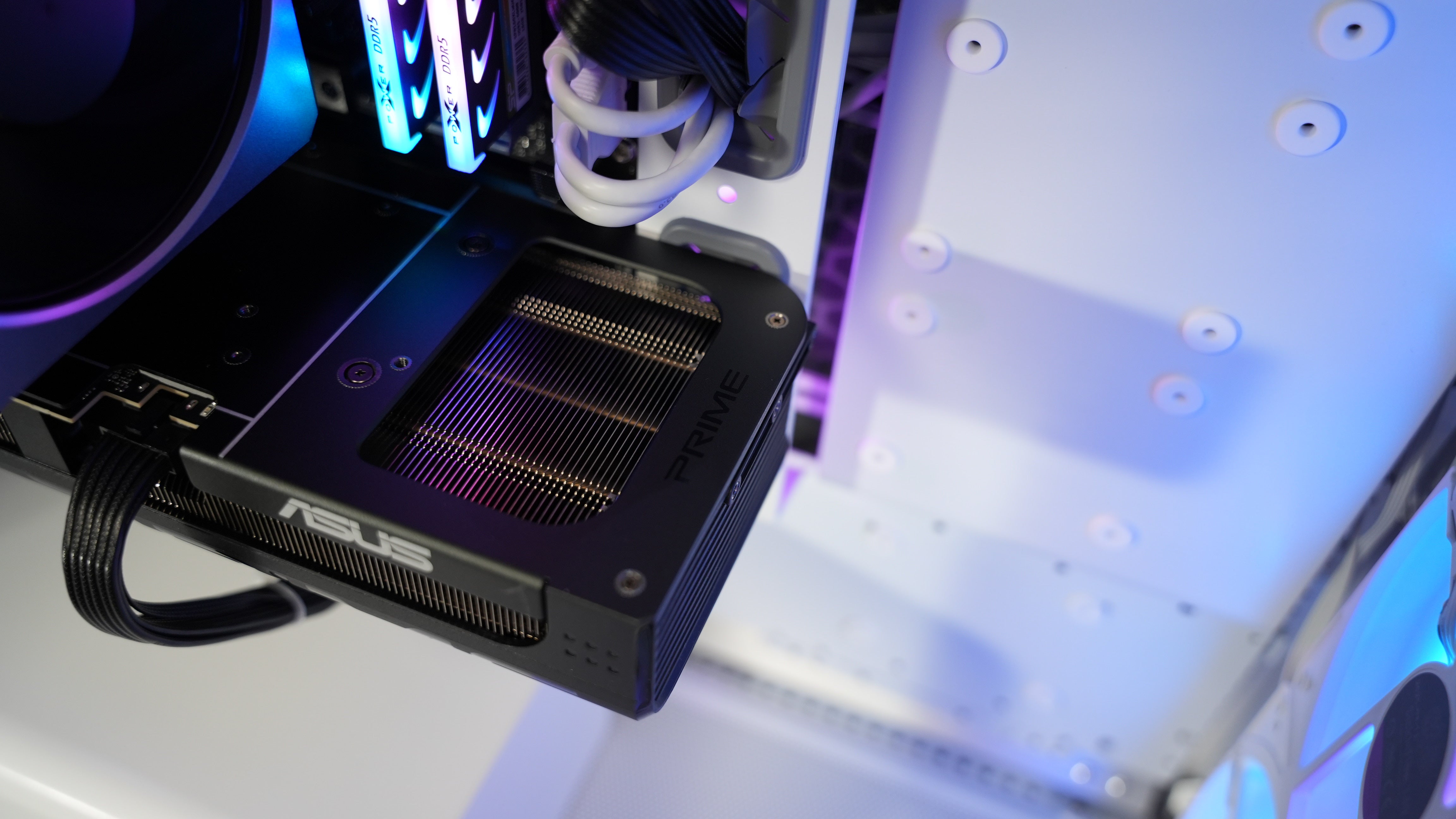 Ryzen 7 7800X3D + RTX 5070 Gaming/Streaming PC