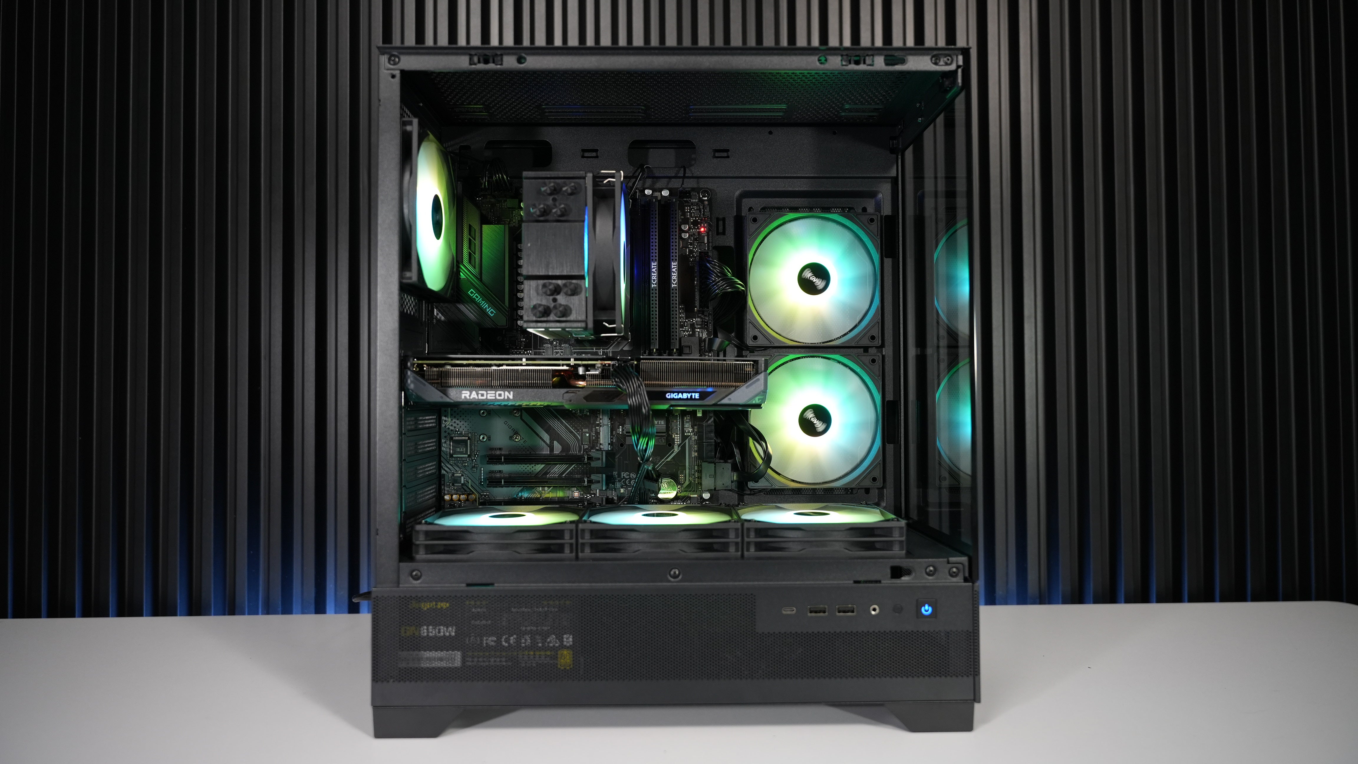 Ryzen 5 9600X + RX 9060XT 16GB Gaming PC