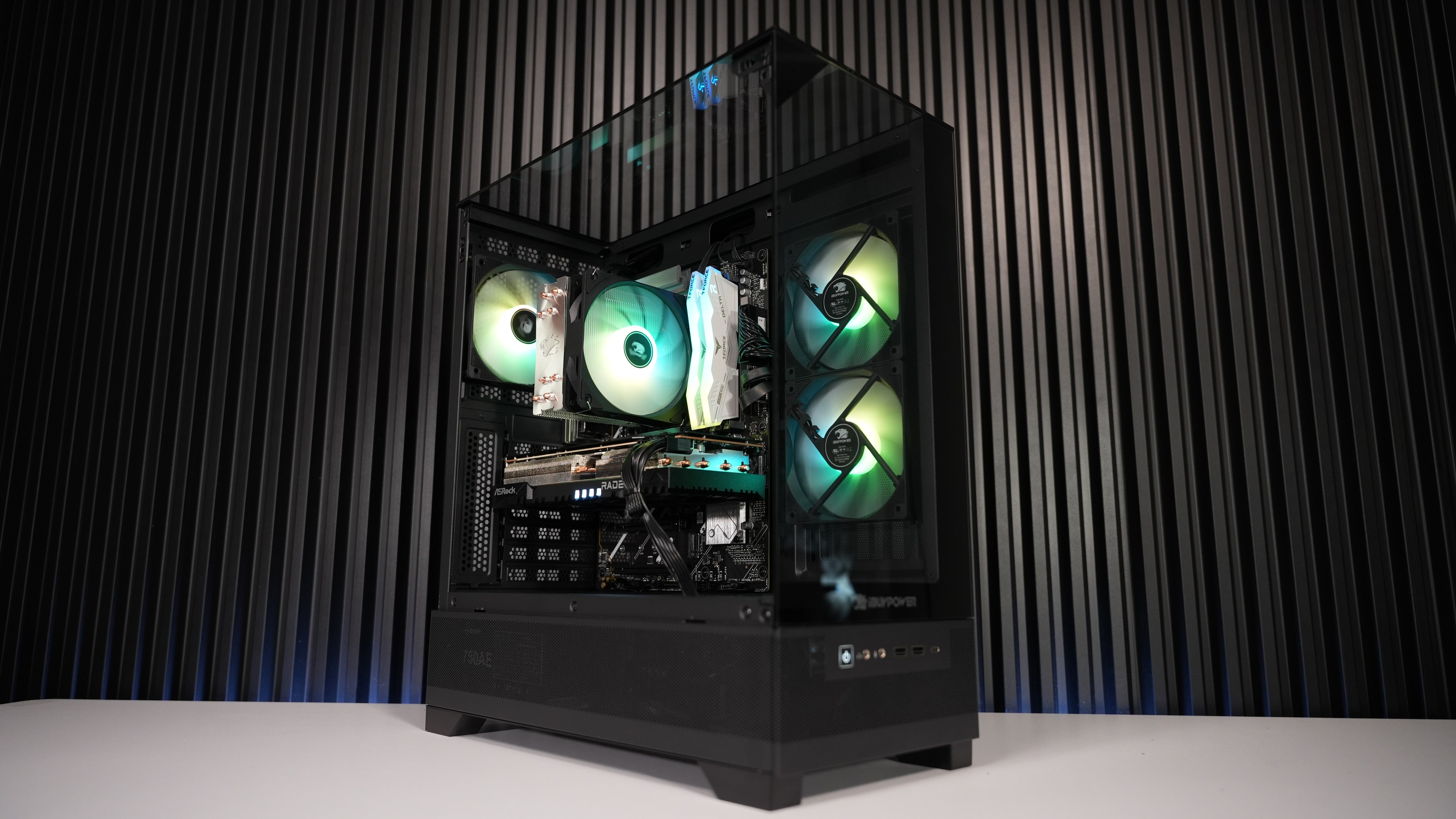 Ryzen 7 8700F + RX 7700XT Gaming PC