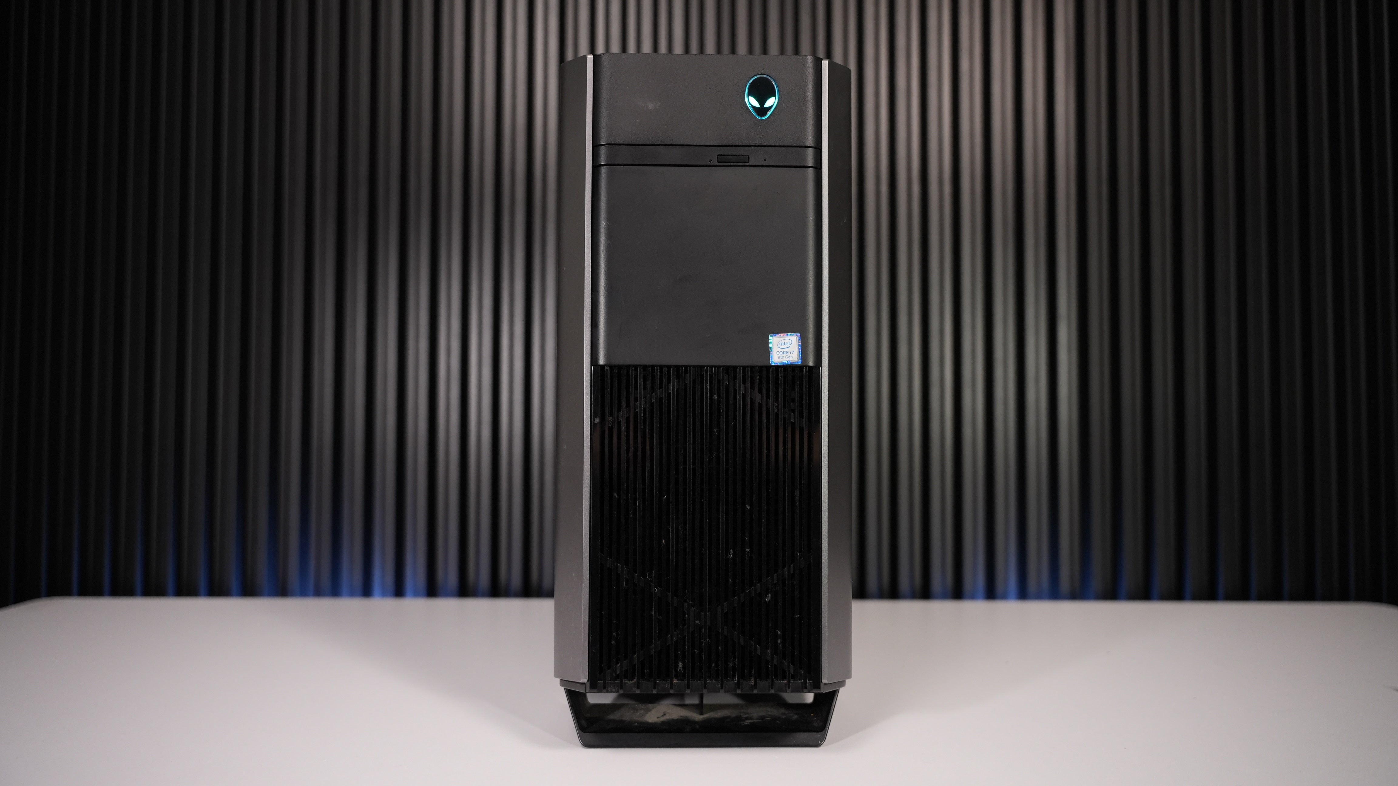 Intel i7 9700K + RTX 2080 Ti Gaming PC