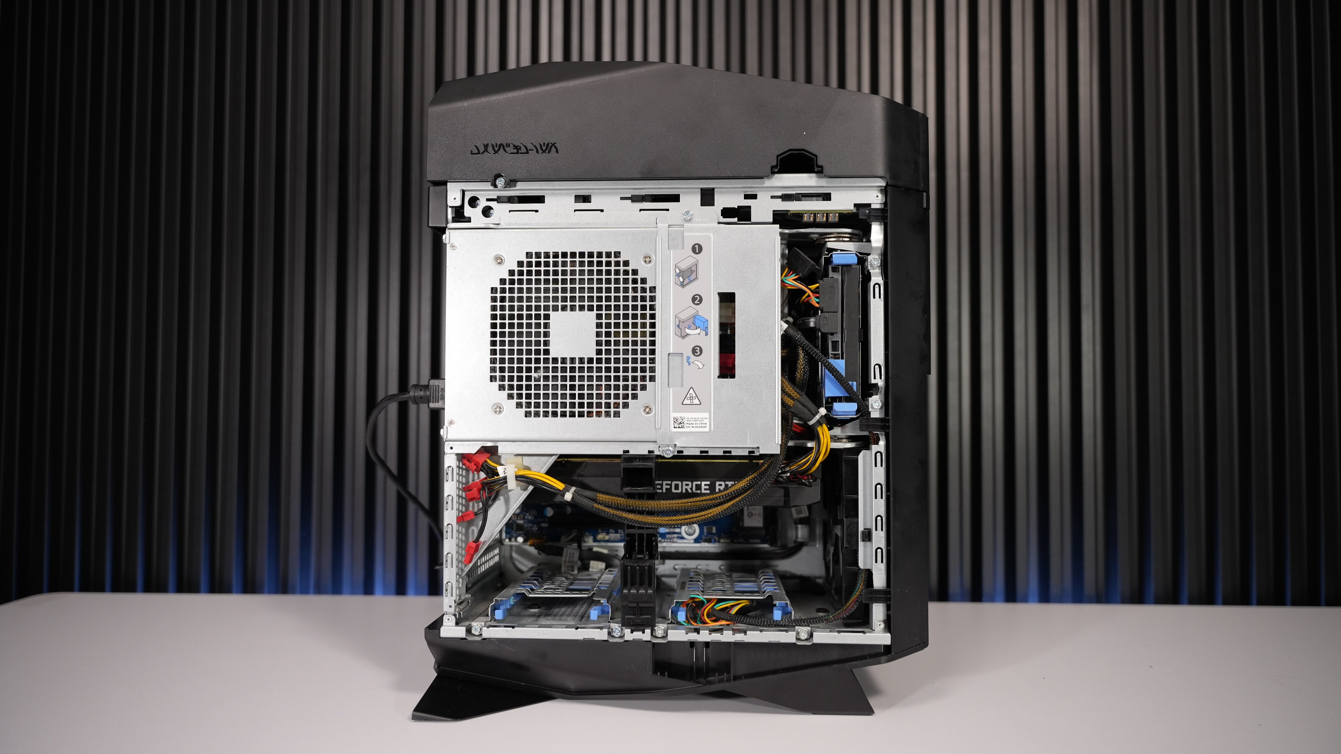 Intel i7 9700K + RTX 2080 Ti Gaming PC