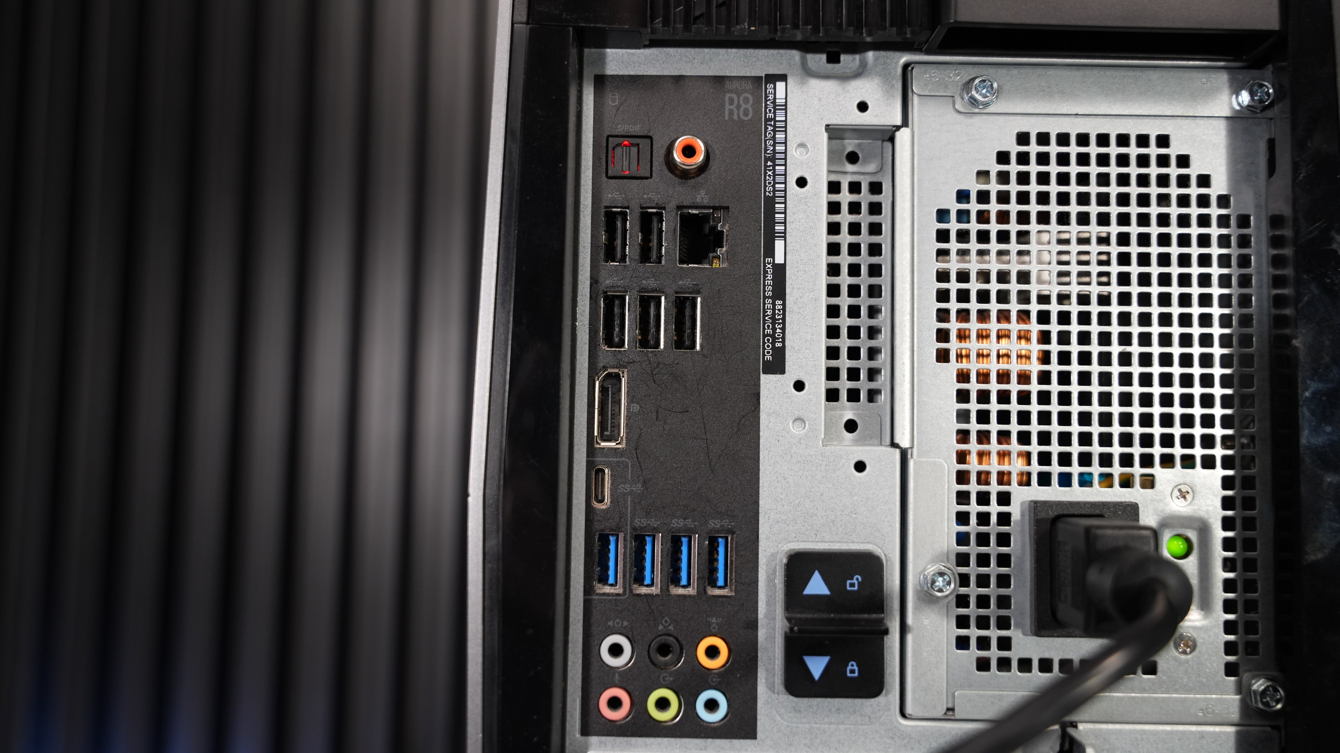 Intel i7 9700K + RTX 2080 Ti Gaming PC