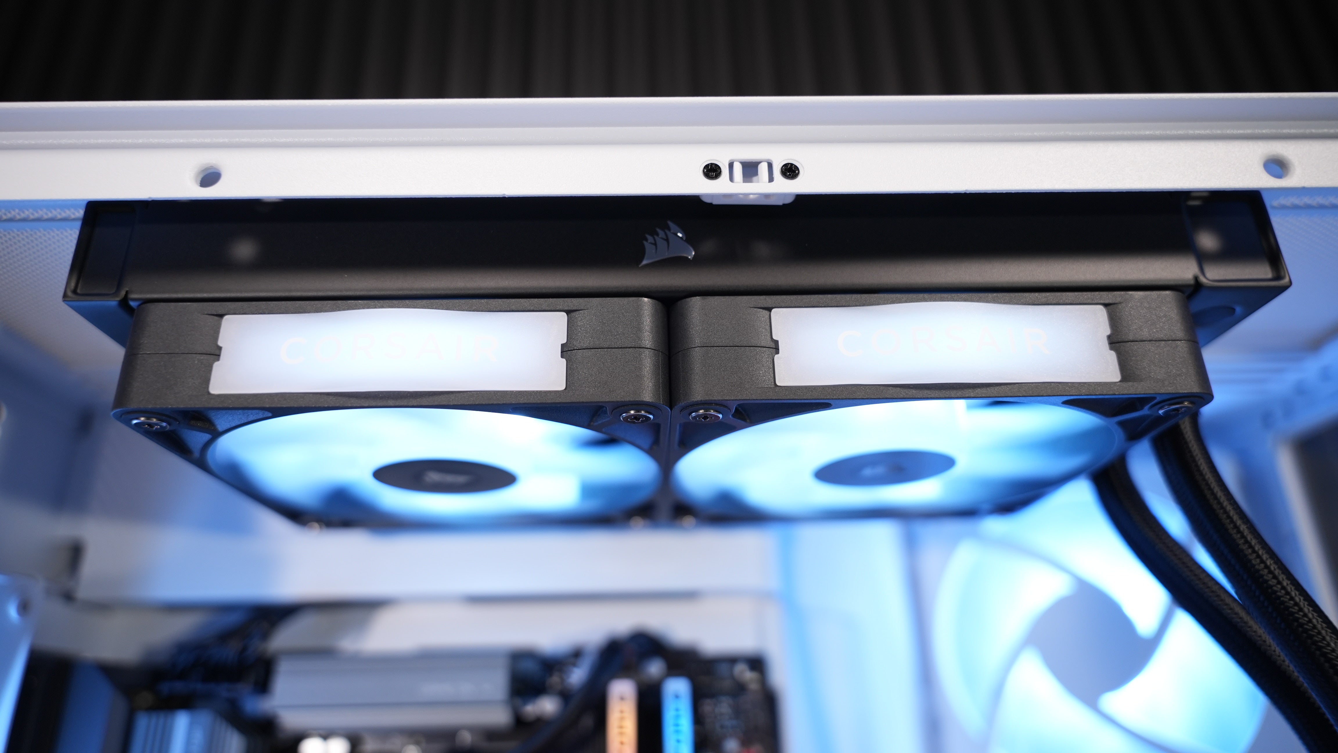 Ryzen 7 7800X3D + RX 9070 XT Gaming/Streaming PC