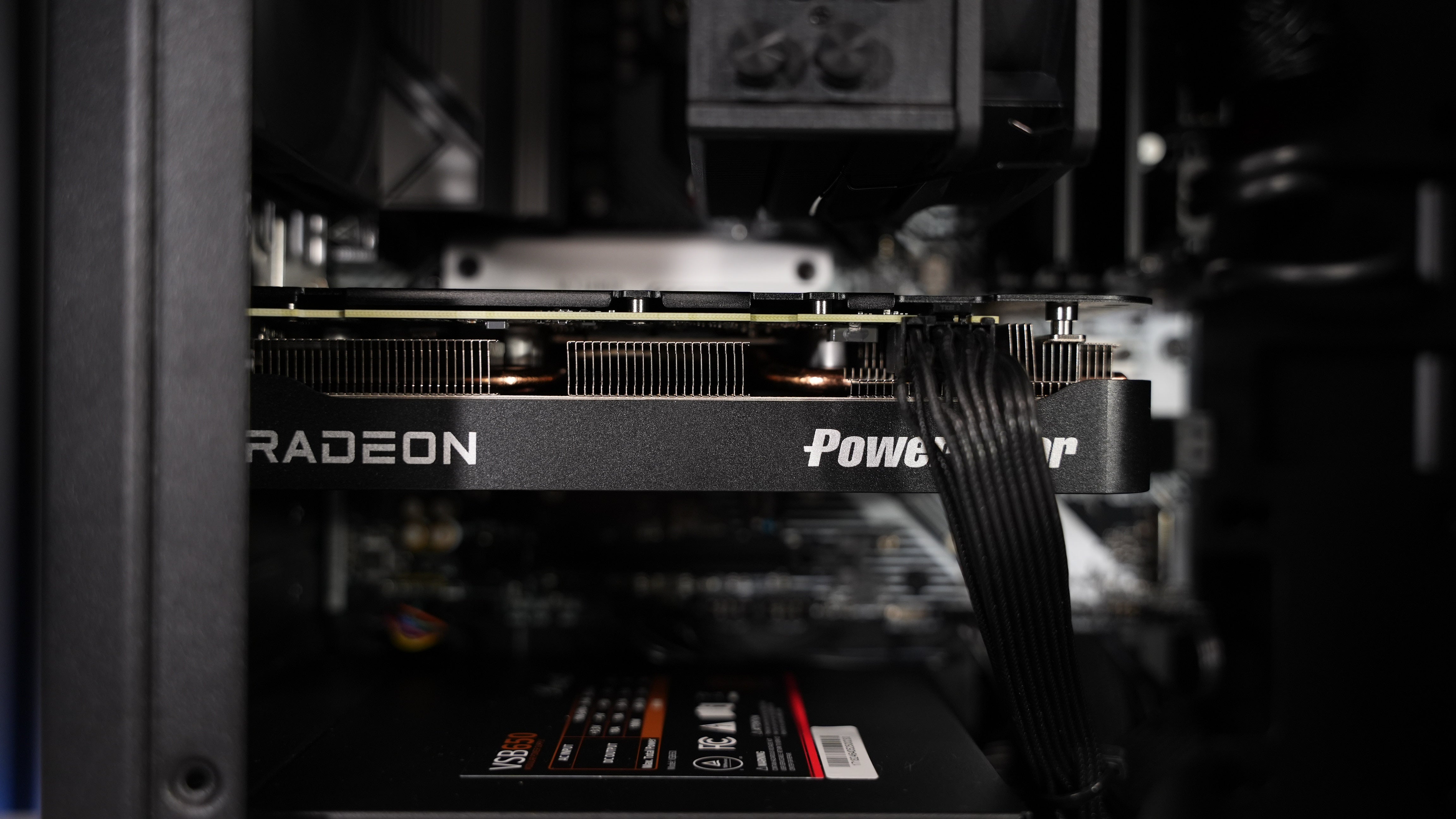 Ryzen 5 7500F + RX 9060XT 8GB Gaming PC