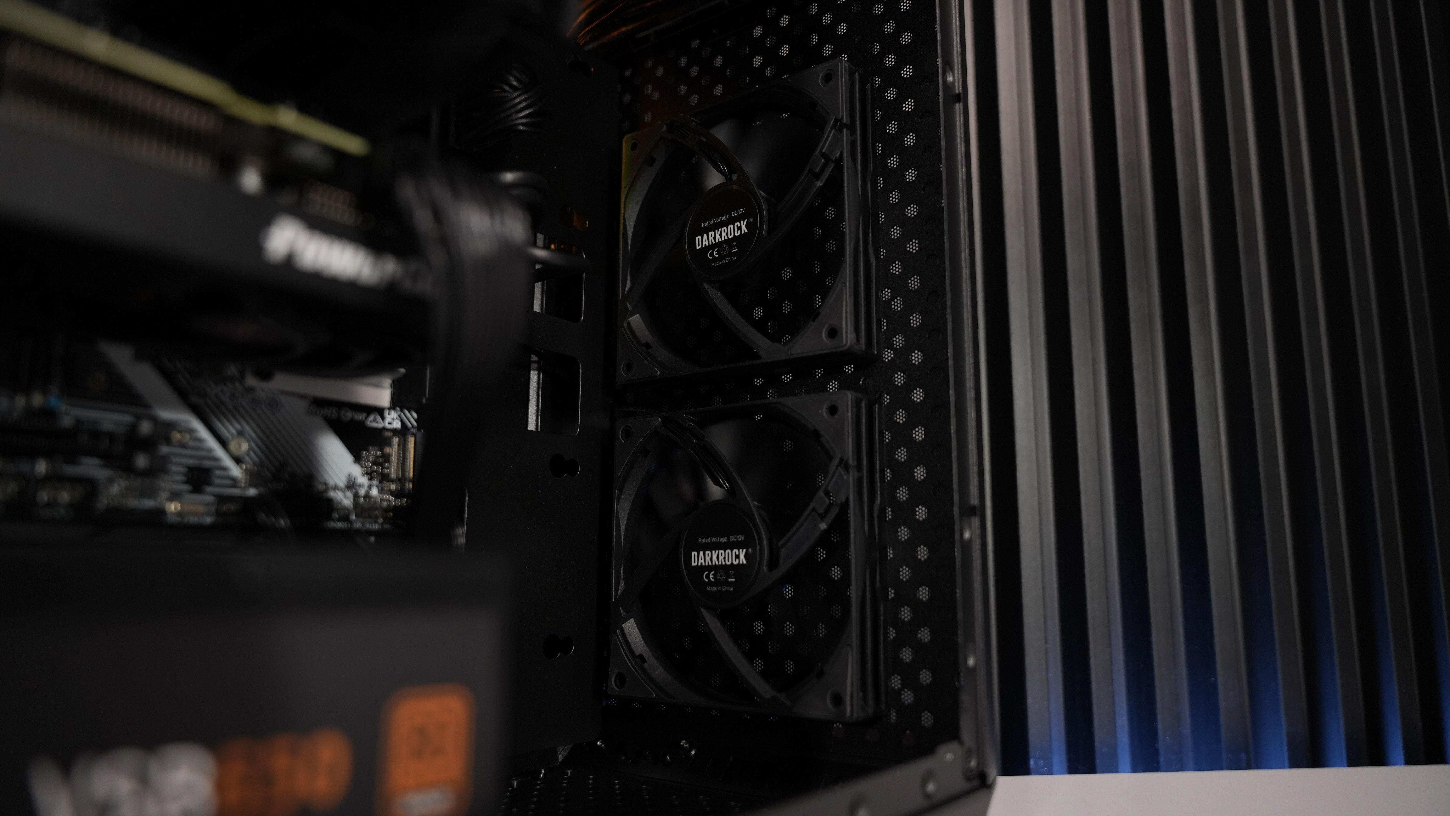 Ryzen 5 7500F + RX 9060XT 8GB Gaming PC