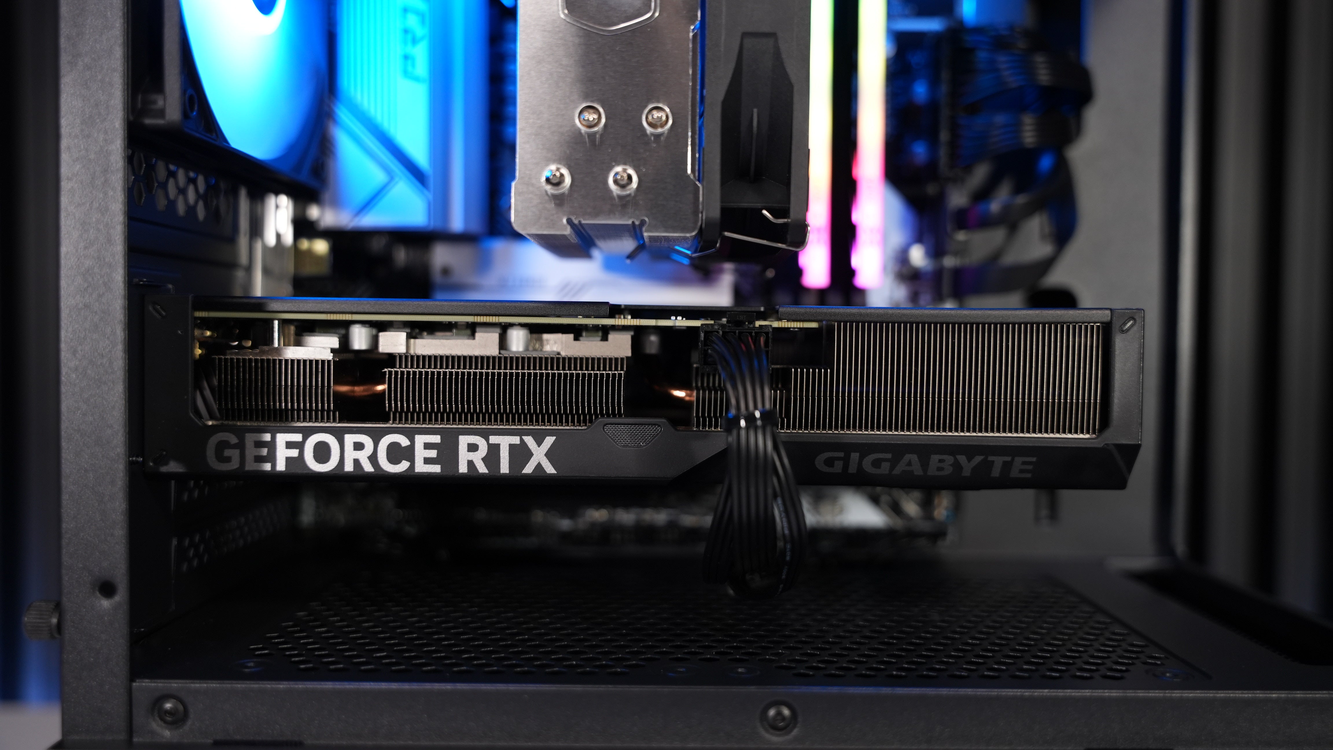 Intel i5 14400F + RTX 4070 Gaming/Streaming PC