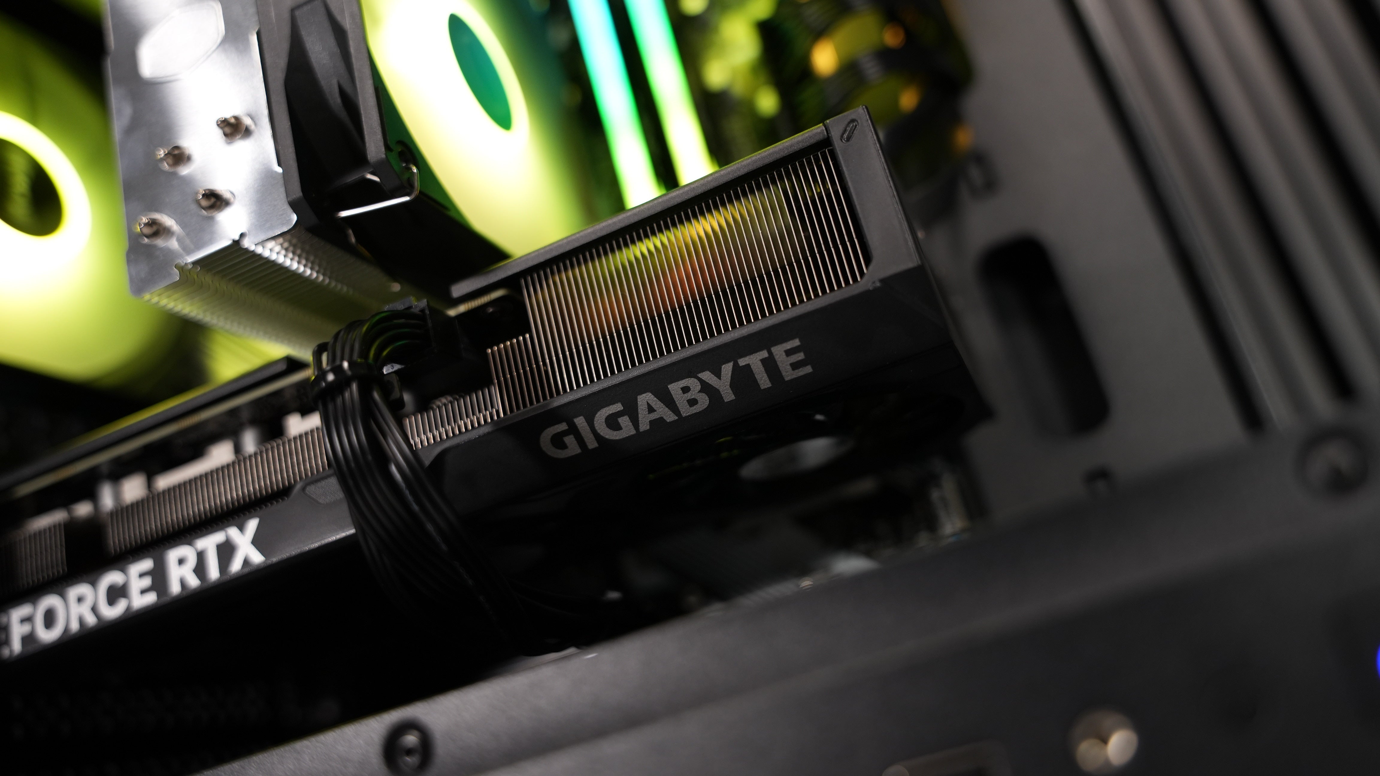 Intel i5 14400F + RTX 4070 Gaming/Streaming PC