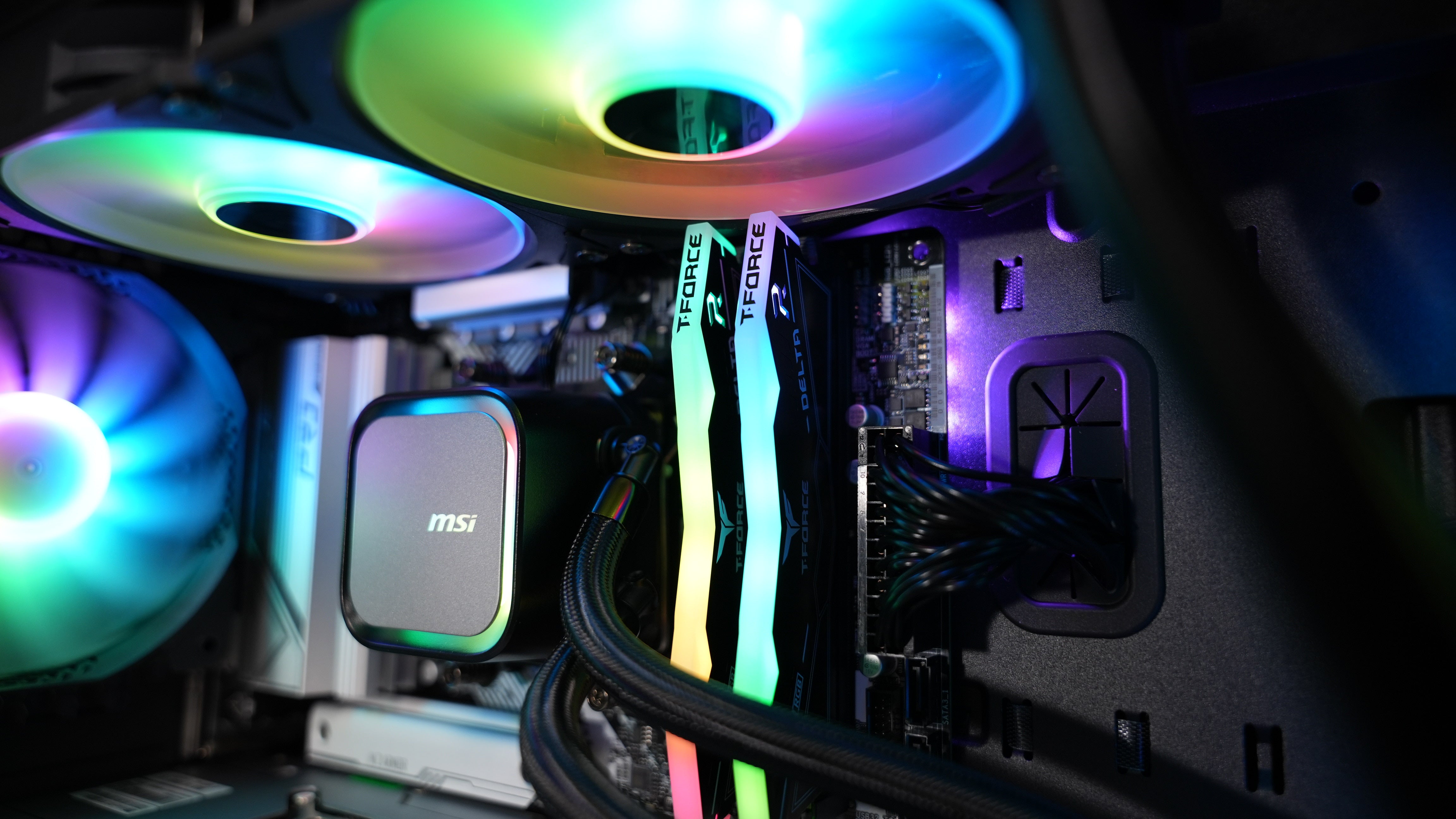 Ryzen 5 8500G + RTX 3070 Gaming PC