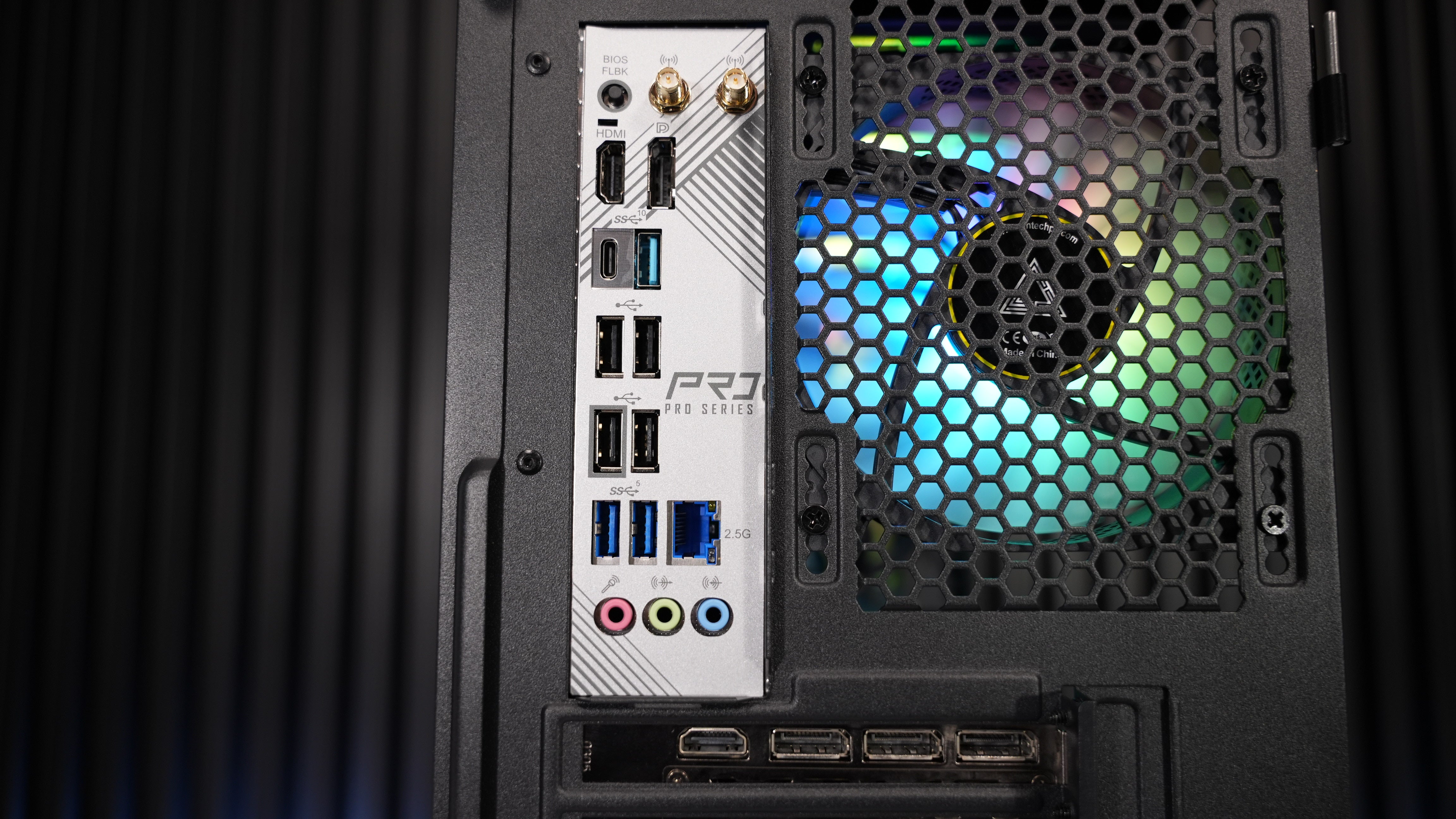Ryzen 5 8500G + RTX 3070 Gaming PC