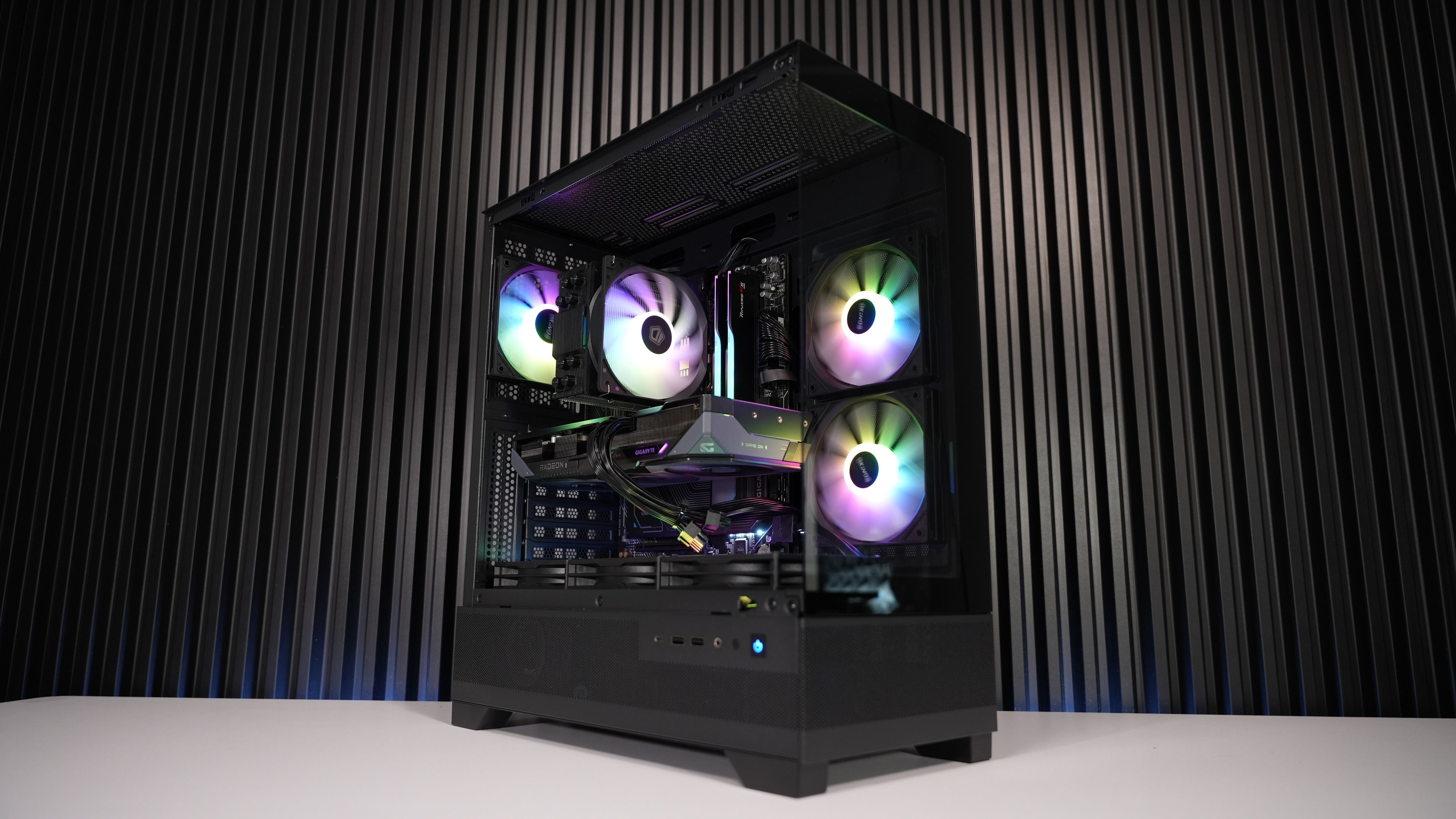 Ryzen 7 9700X + RX 9070 Gaming/Streaming PC