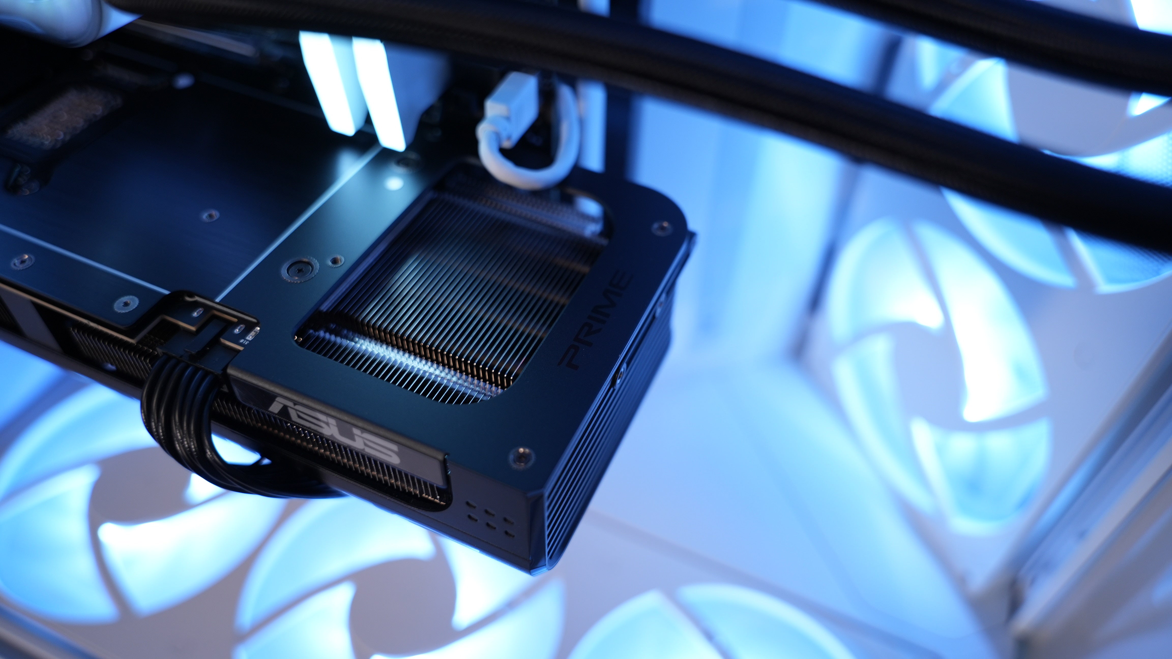 Ryzen 7 7800X3D + RTX 5070 Ti Gaming/Streaming PC