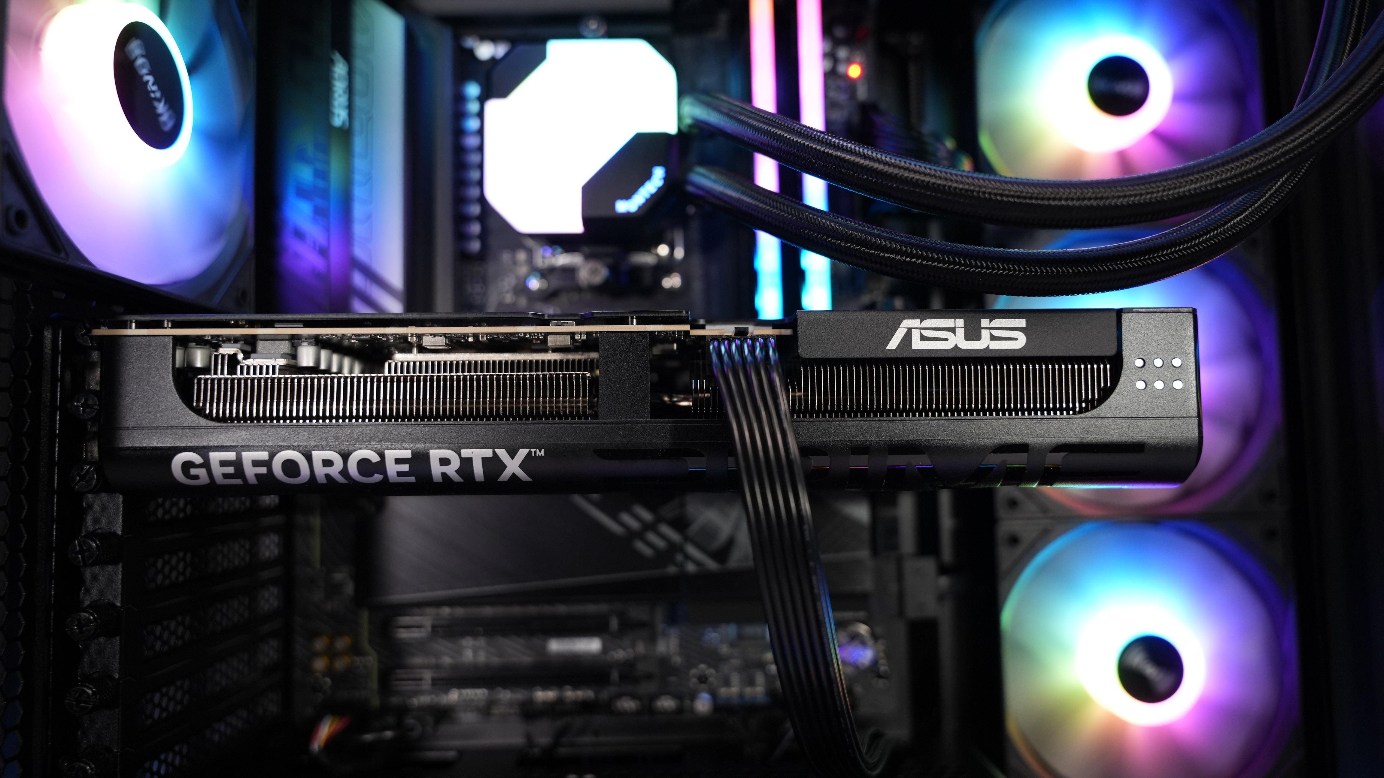 Ryzen 5 9600X + RTX 5070 Gaming/Streaming PC