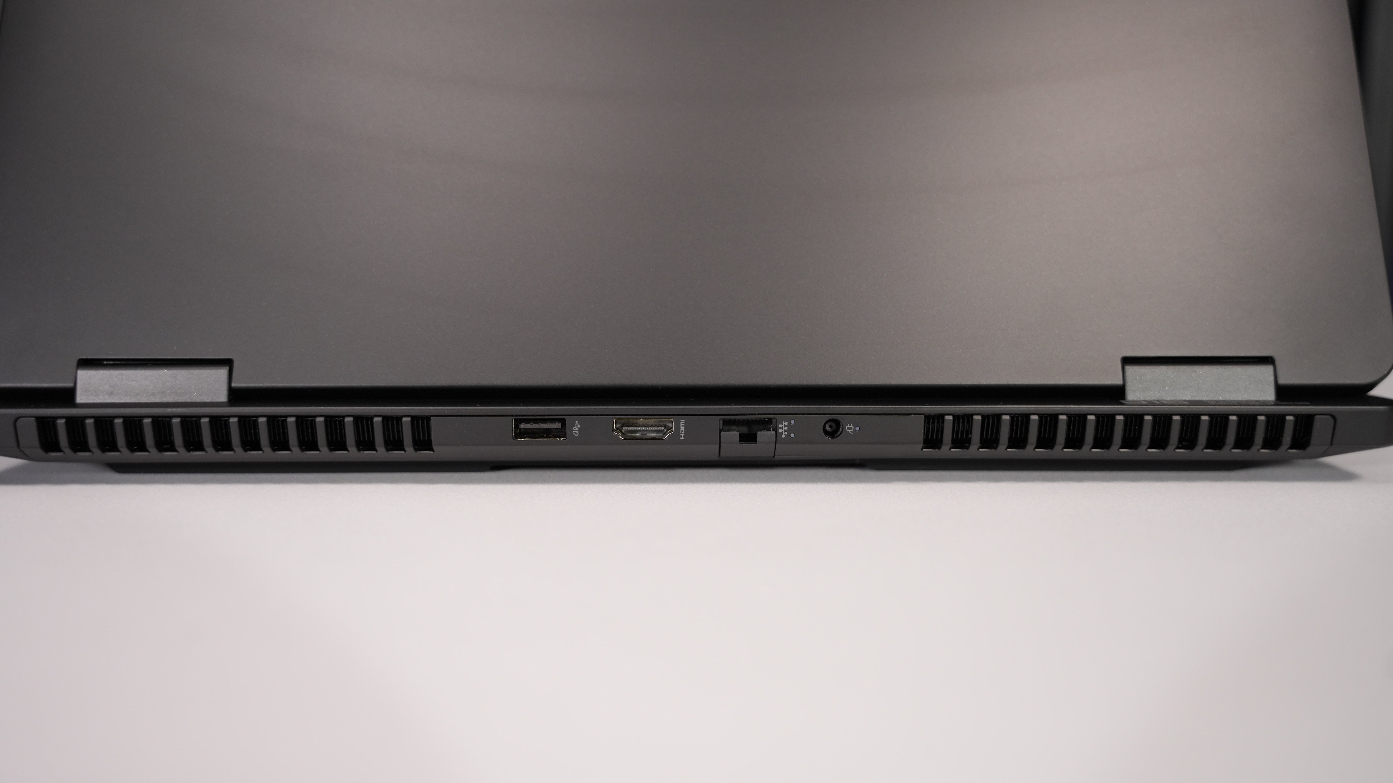 Intel Ultra 9 285H + RTX 5060 Gaming Laptop