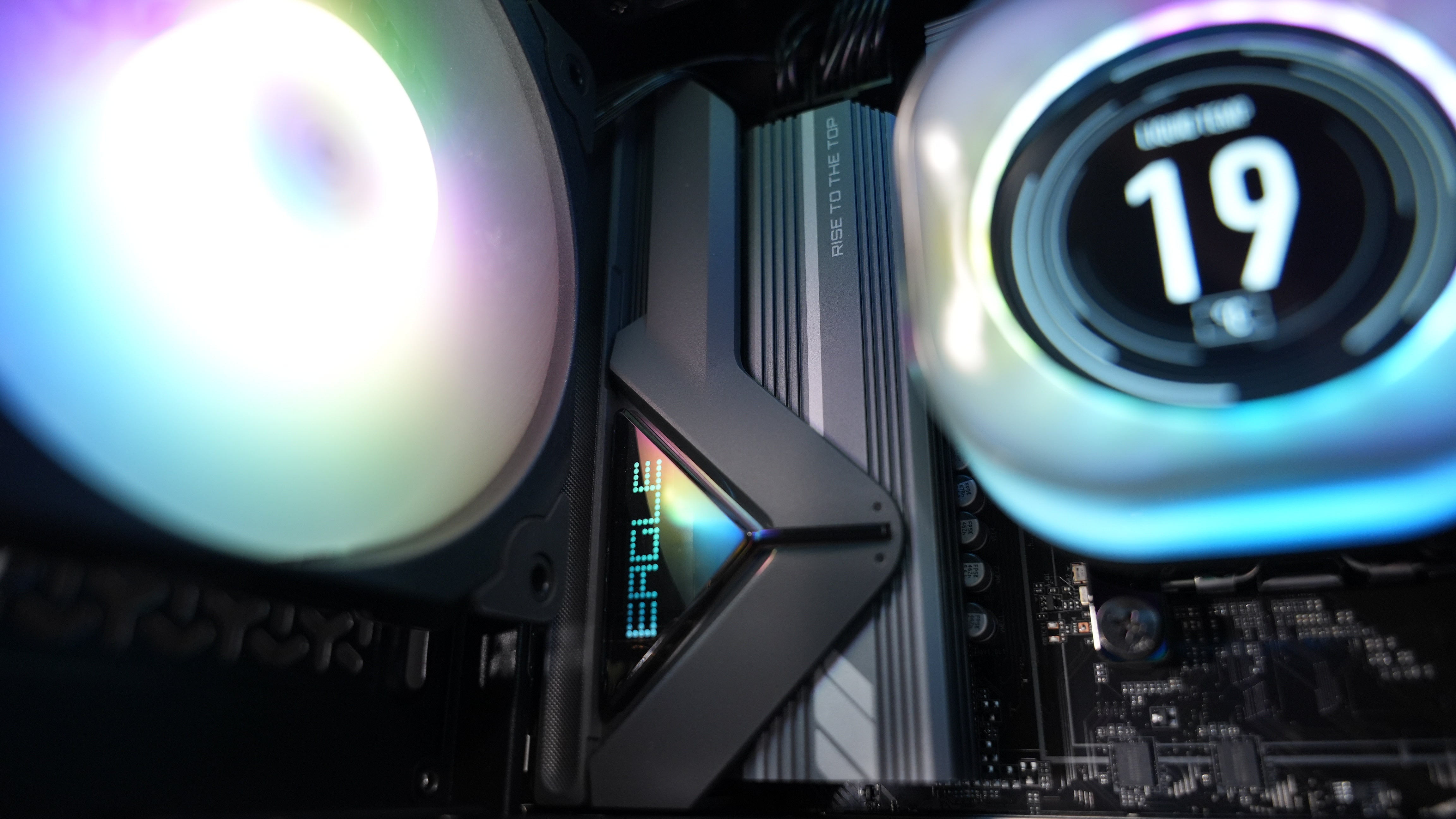 Ryzen 5 9600X + RX 9060 XT 16GB Gaming PC