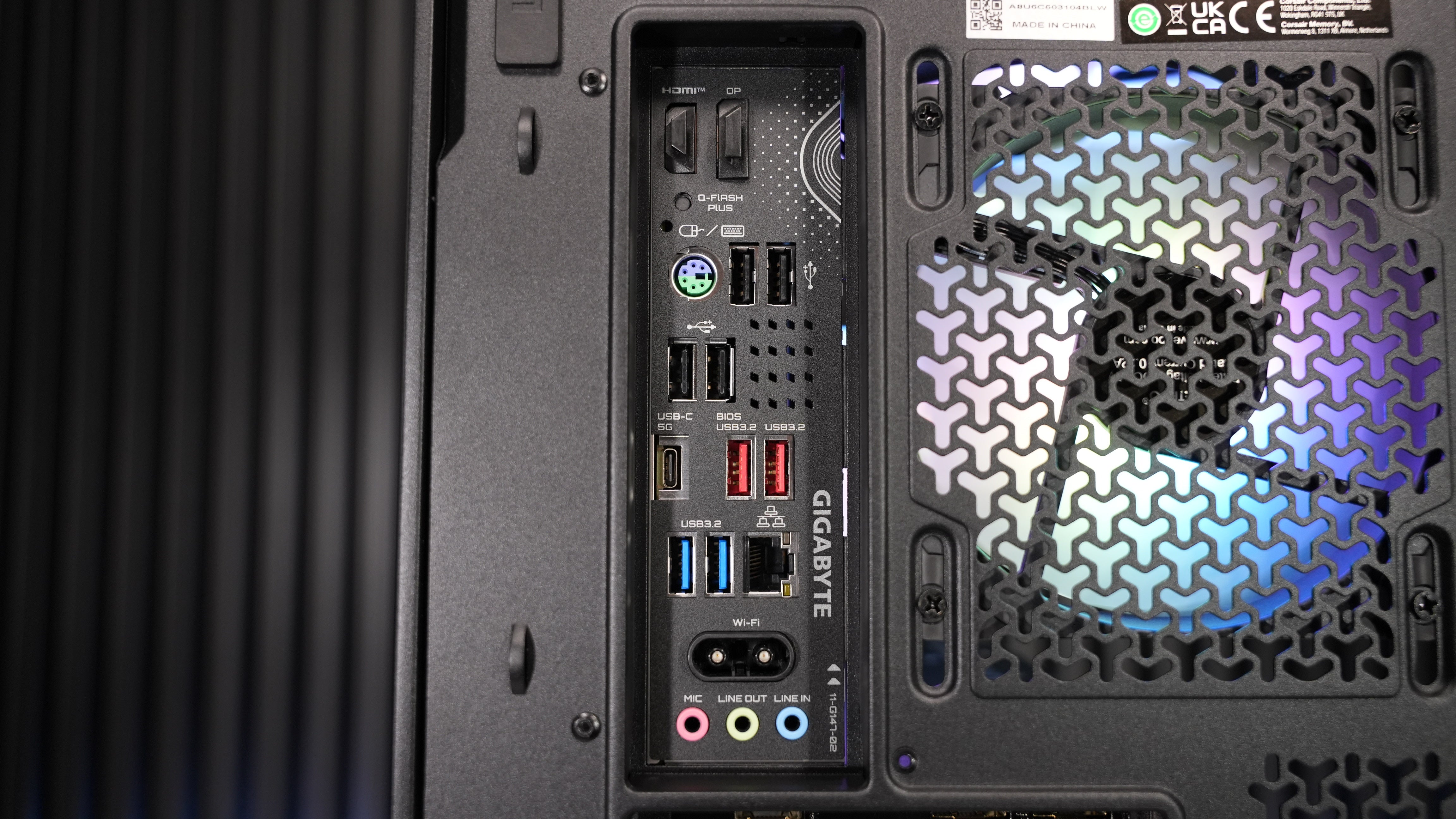 Ryzen 5 9600X + RX 9060 XT 16GB Gaming PC