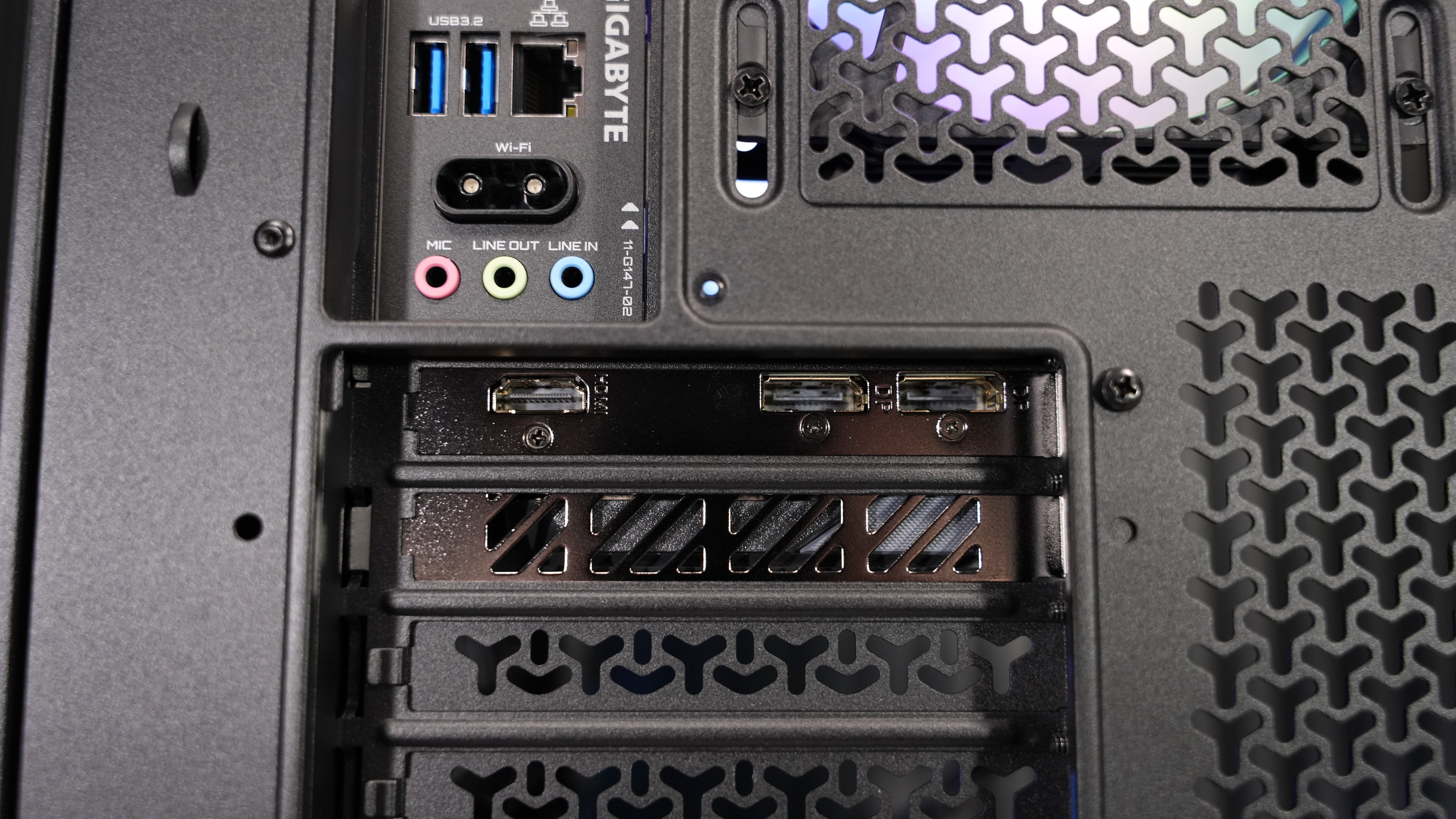 Ryzen 5 9600X + RX 9060 XT 16GB Gaming PC