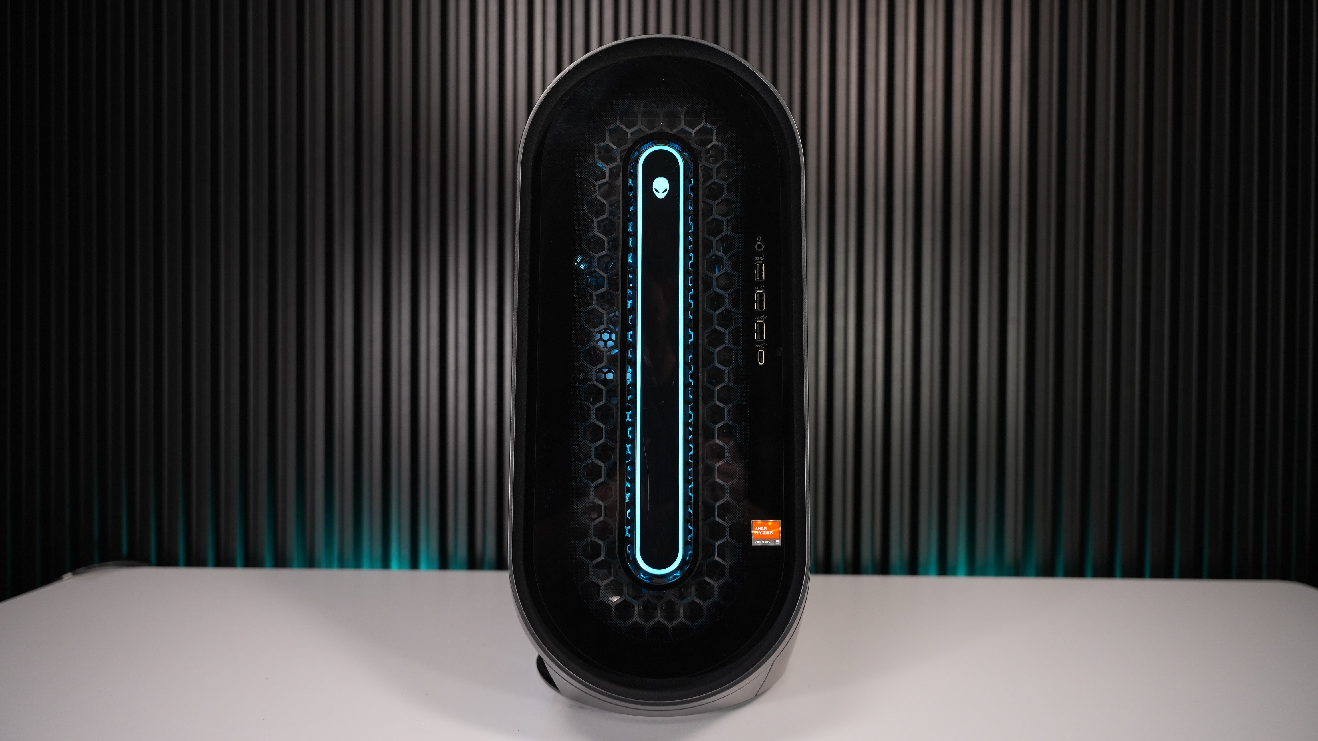 Ryzen 9 7950X + RTX 4090 Gaming/Streaming PC