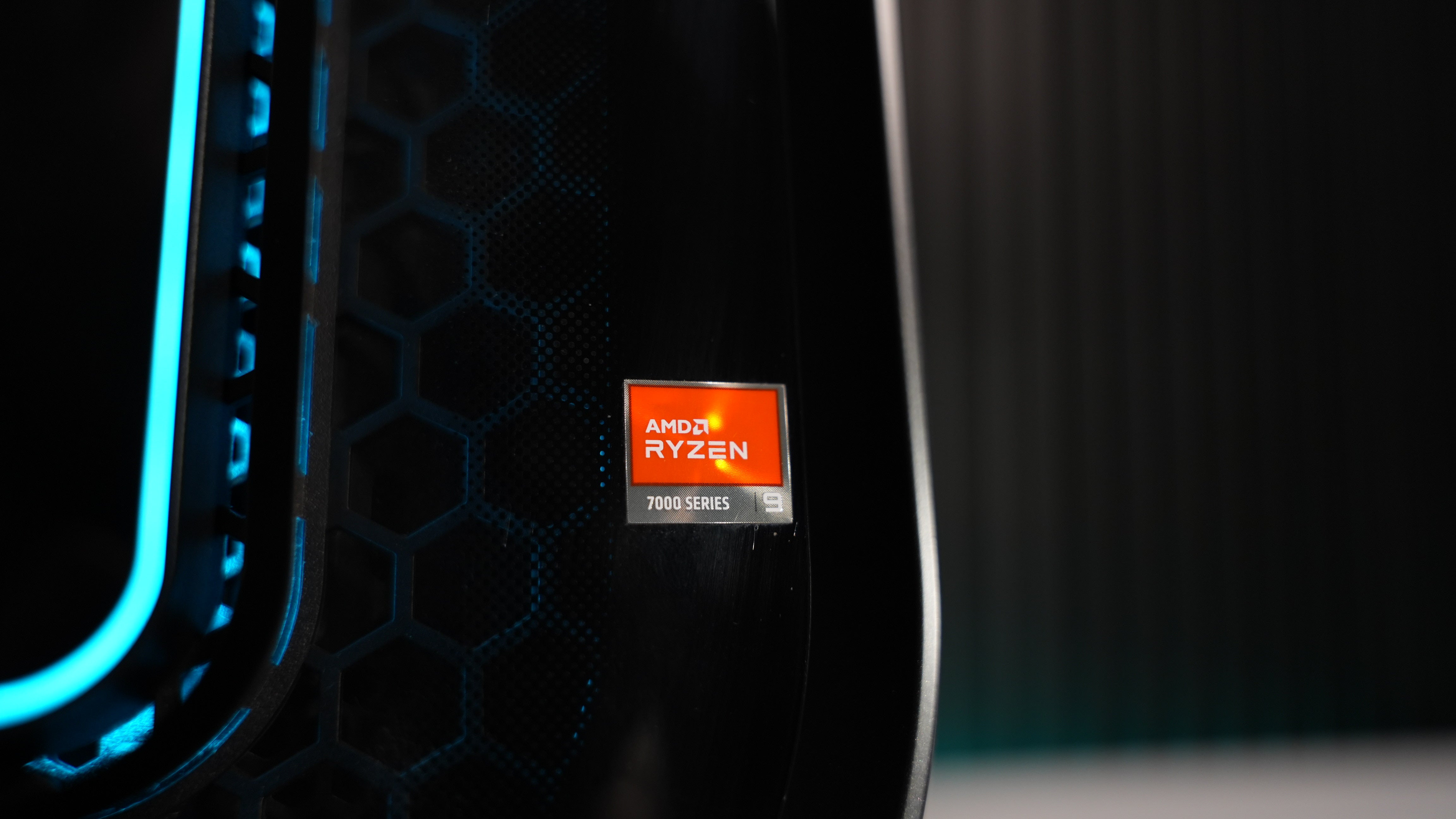 Ryzen 9 7950X + RTX 4090 Gaming/Streaming PC