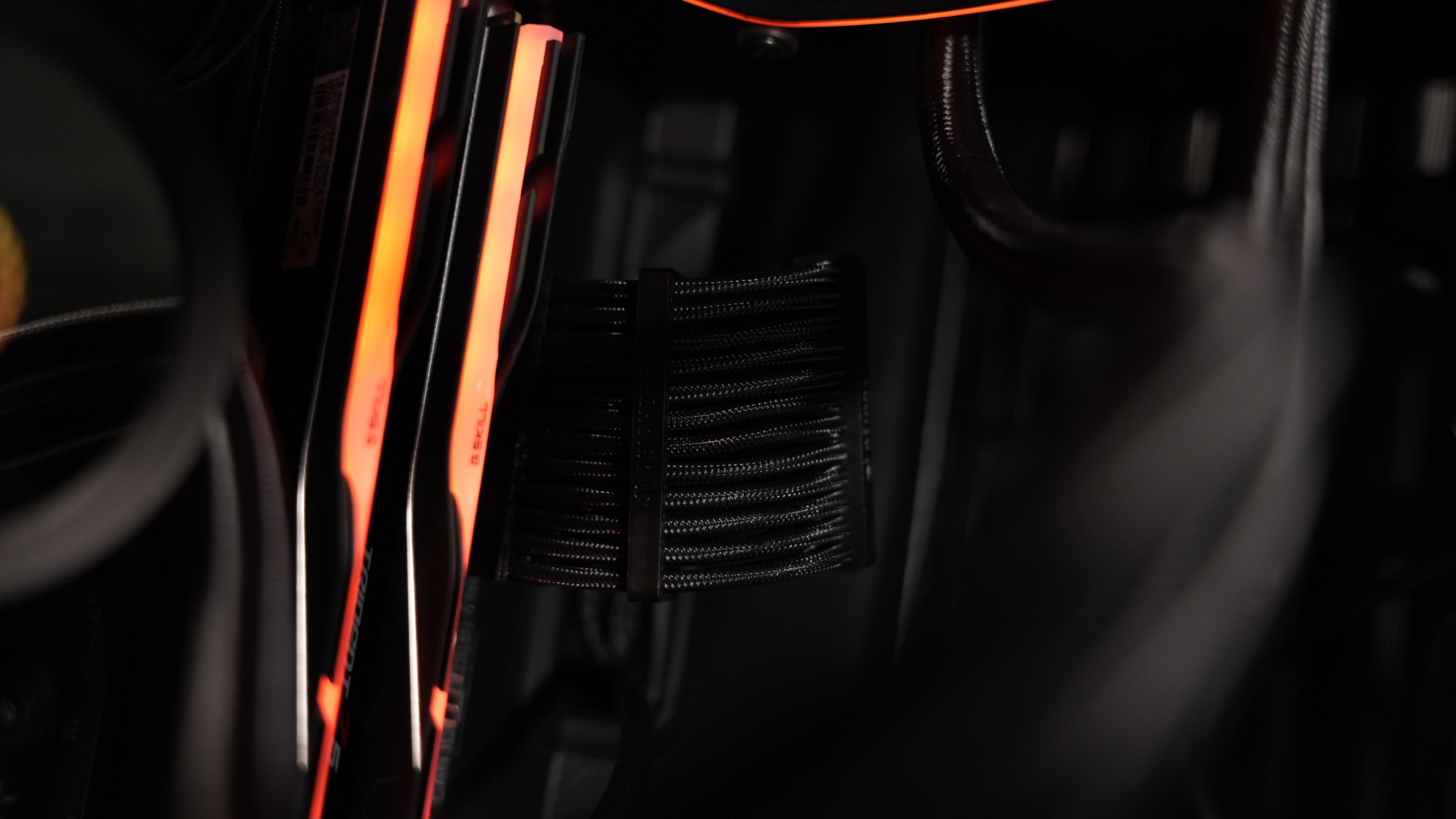 Ryzen 7 7800X3D + RTX 4070 Ti Gaming/Streaming PC