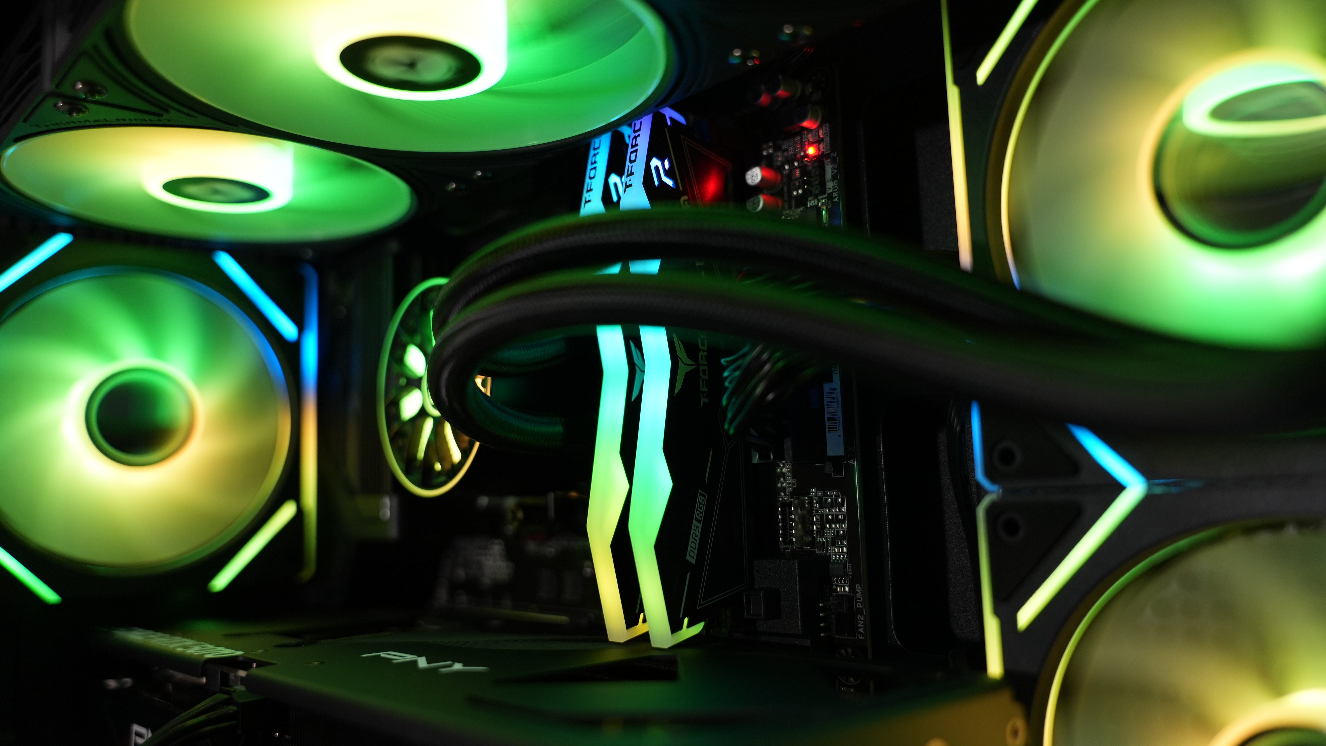 Ryzen 9 9900X + RTX 5070 Gaming/Streaming PC