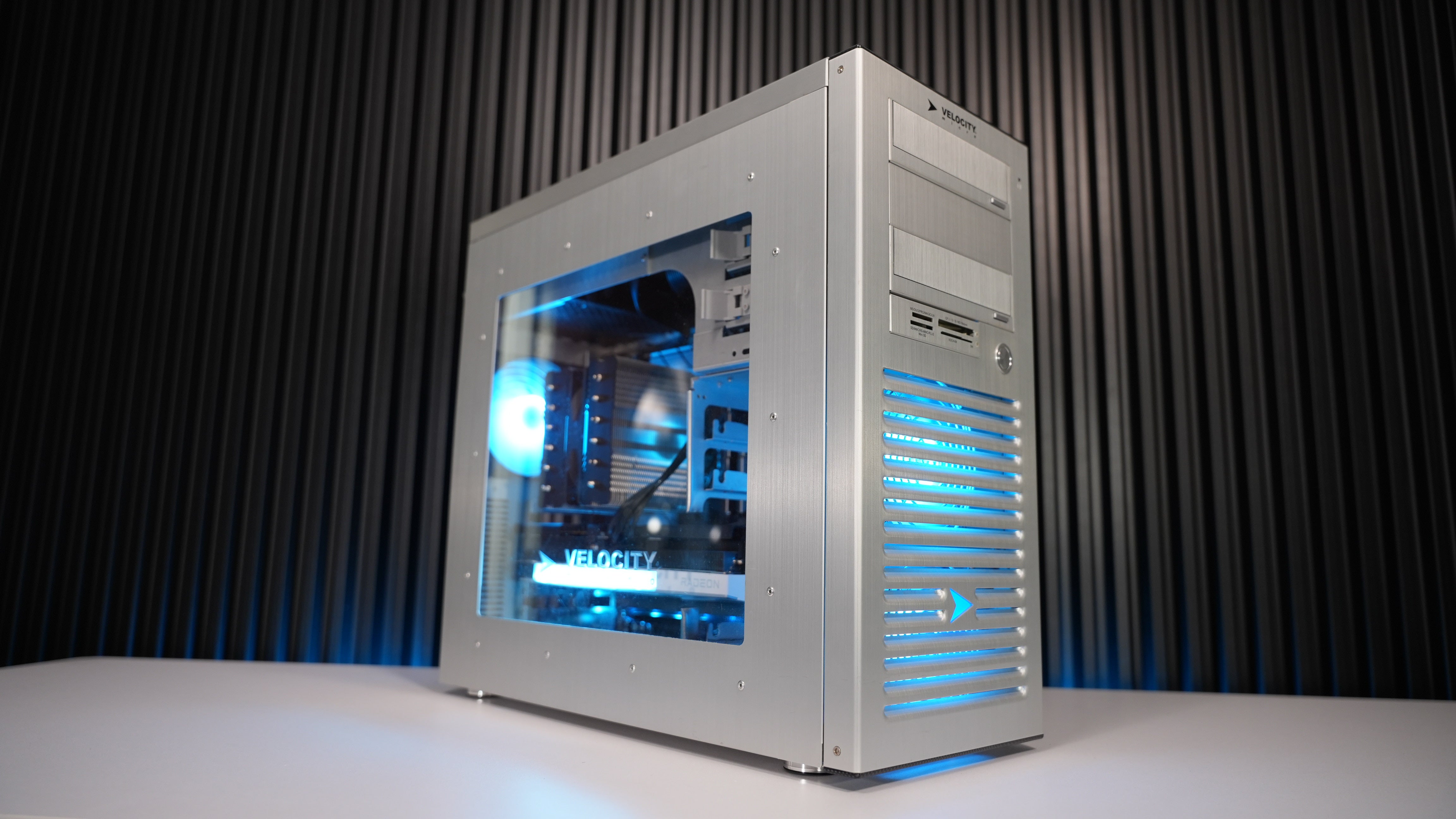 Ryzen 7 7700X + RX 9070XT Gaming/Streaming PC