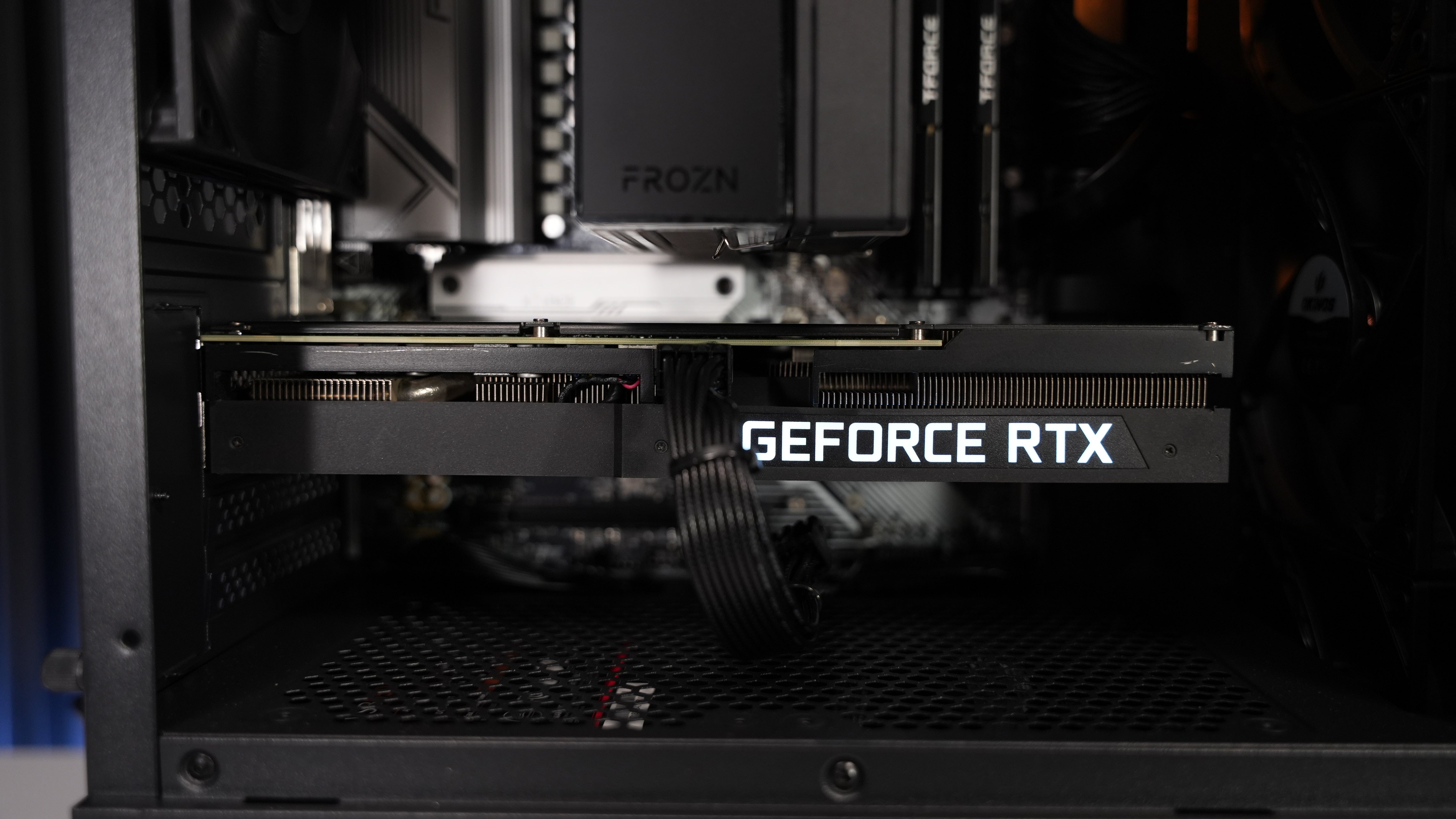 Ryzen 5 7600X + RTX 3070 Gaming PC