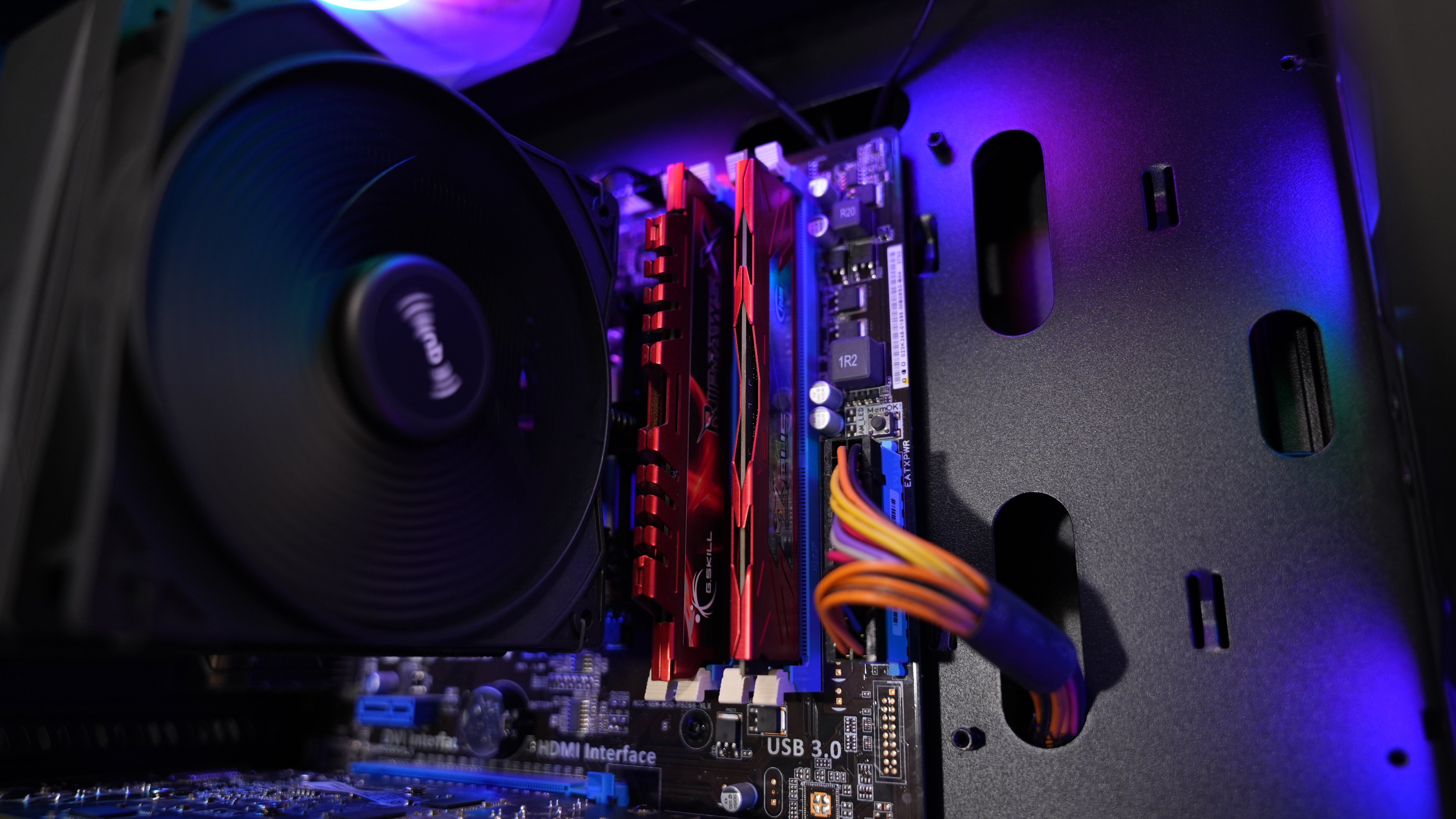 Intel i7 2700K + AMD R7 250X Budget PC