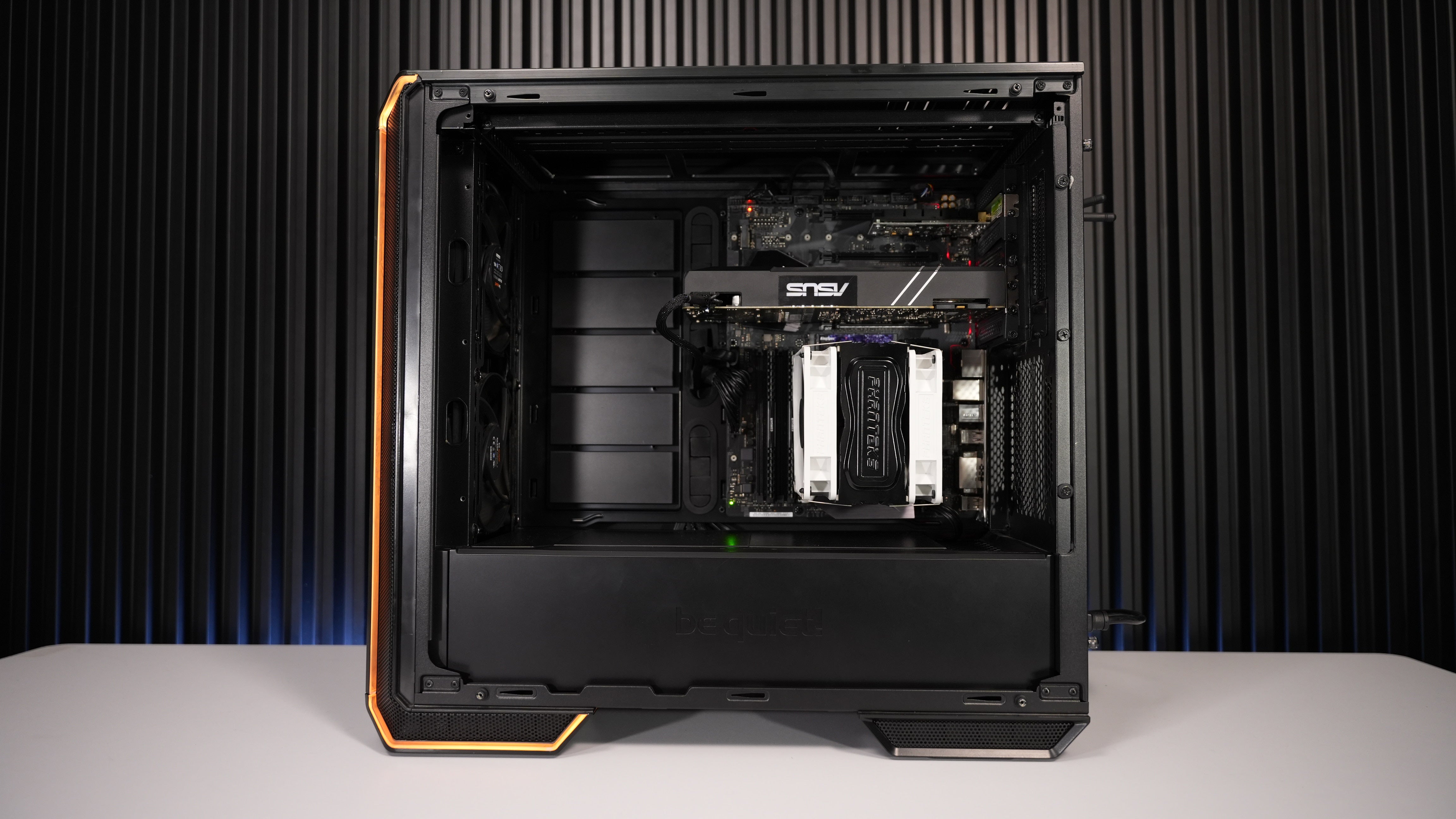 Intel i7 7700K + GTX 1070 Gaming PC