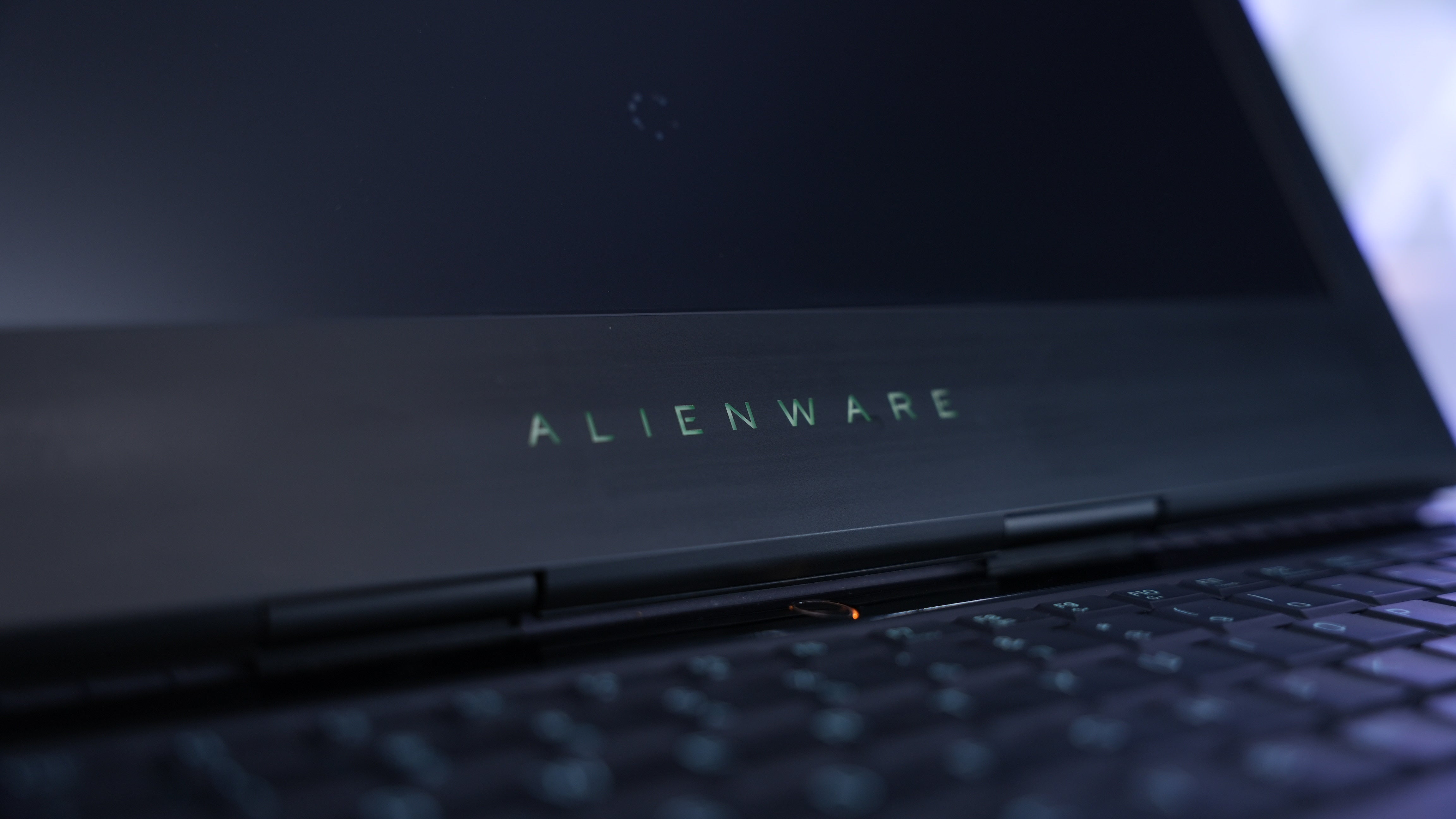 Alienware 15 R3 - Intel i7 7700HQ + GTX 1070 Gaming Laptop (In Stock)