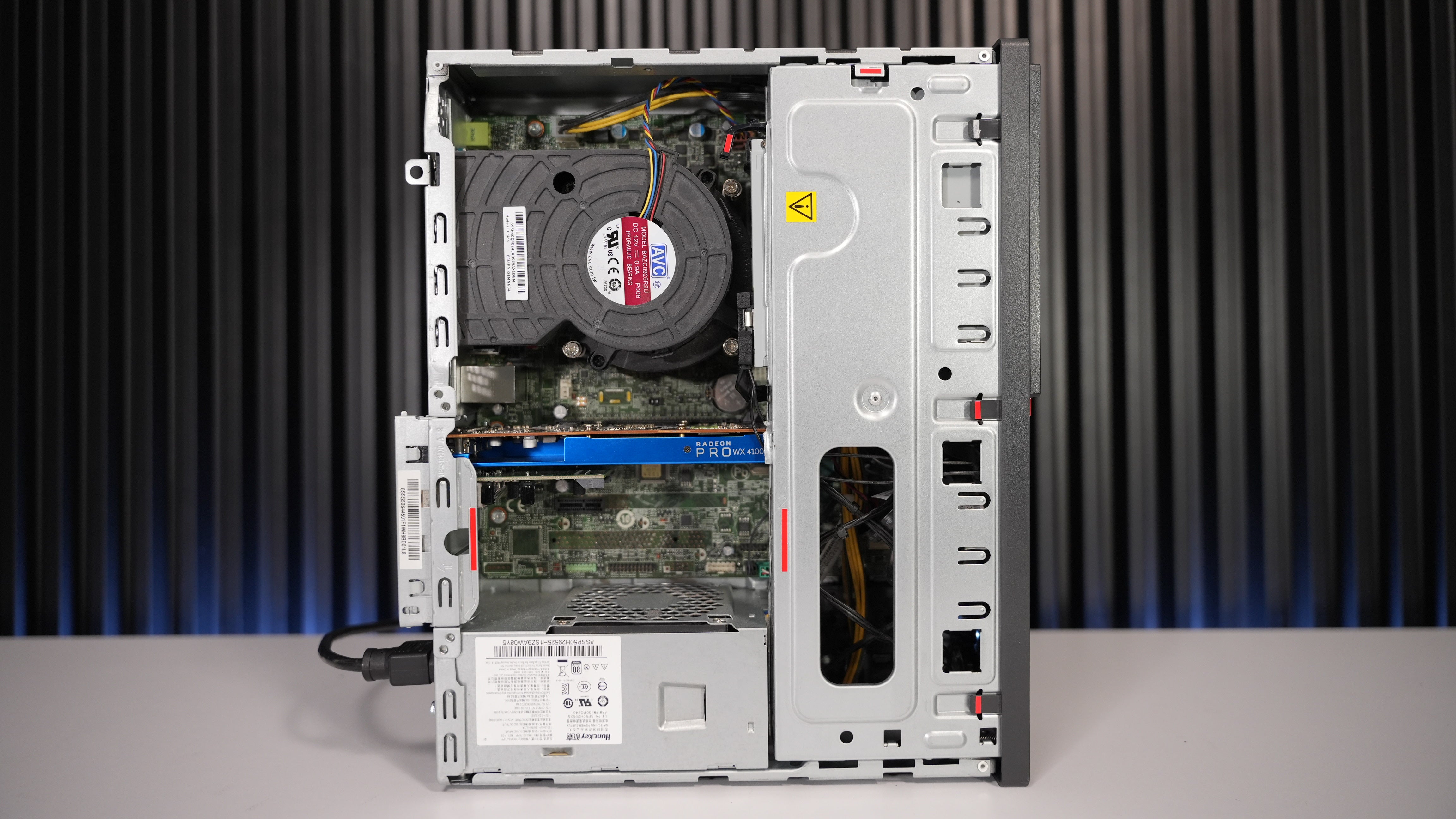 Intel i5 9400 + AMD WX 4100 Budget Gaming PC