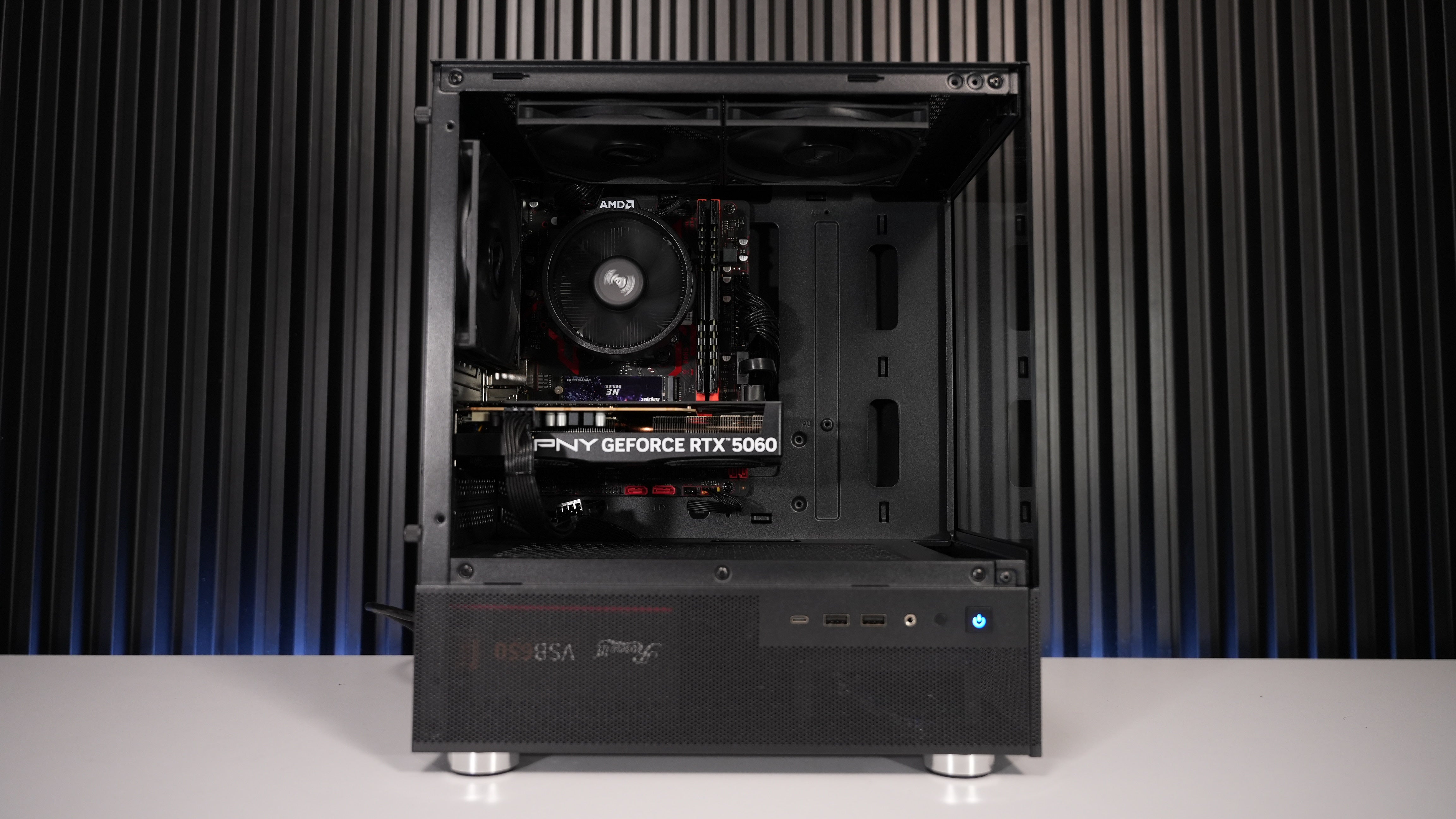 Ryzen 5 3600 + RTX 5060 Gaming PC