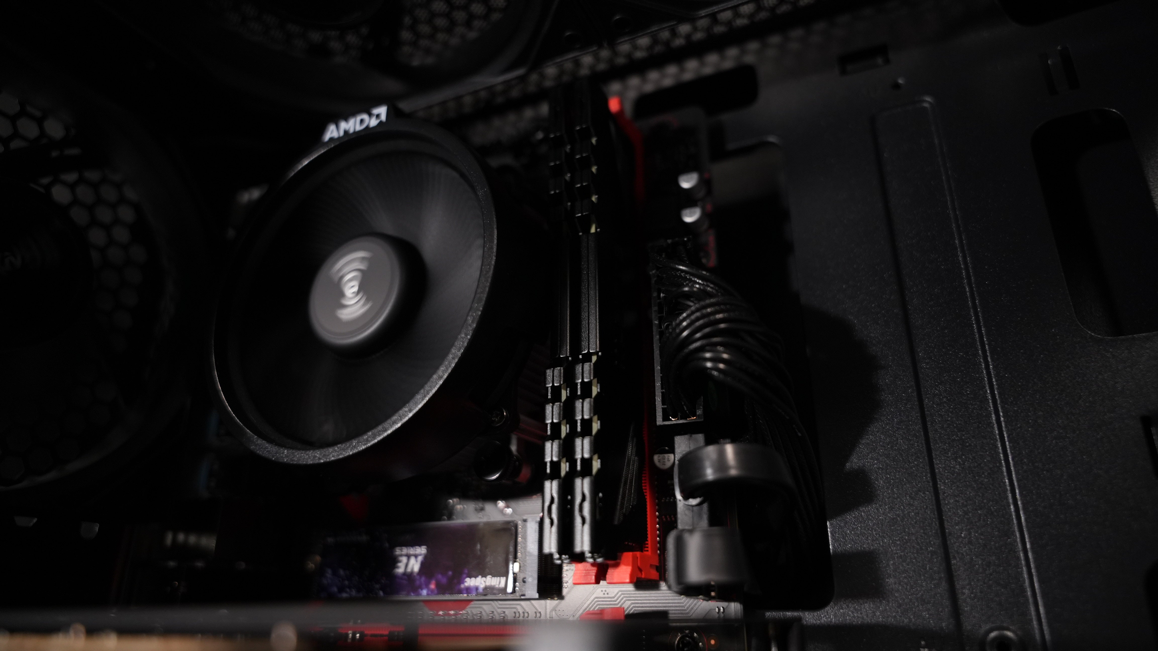 Ryzen 5 3600 + RTX 5060 Gaming PC