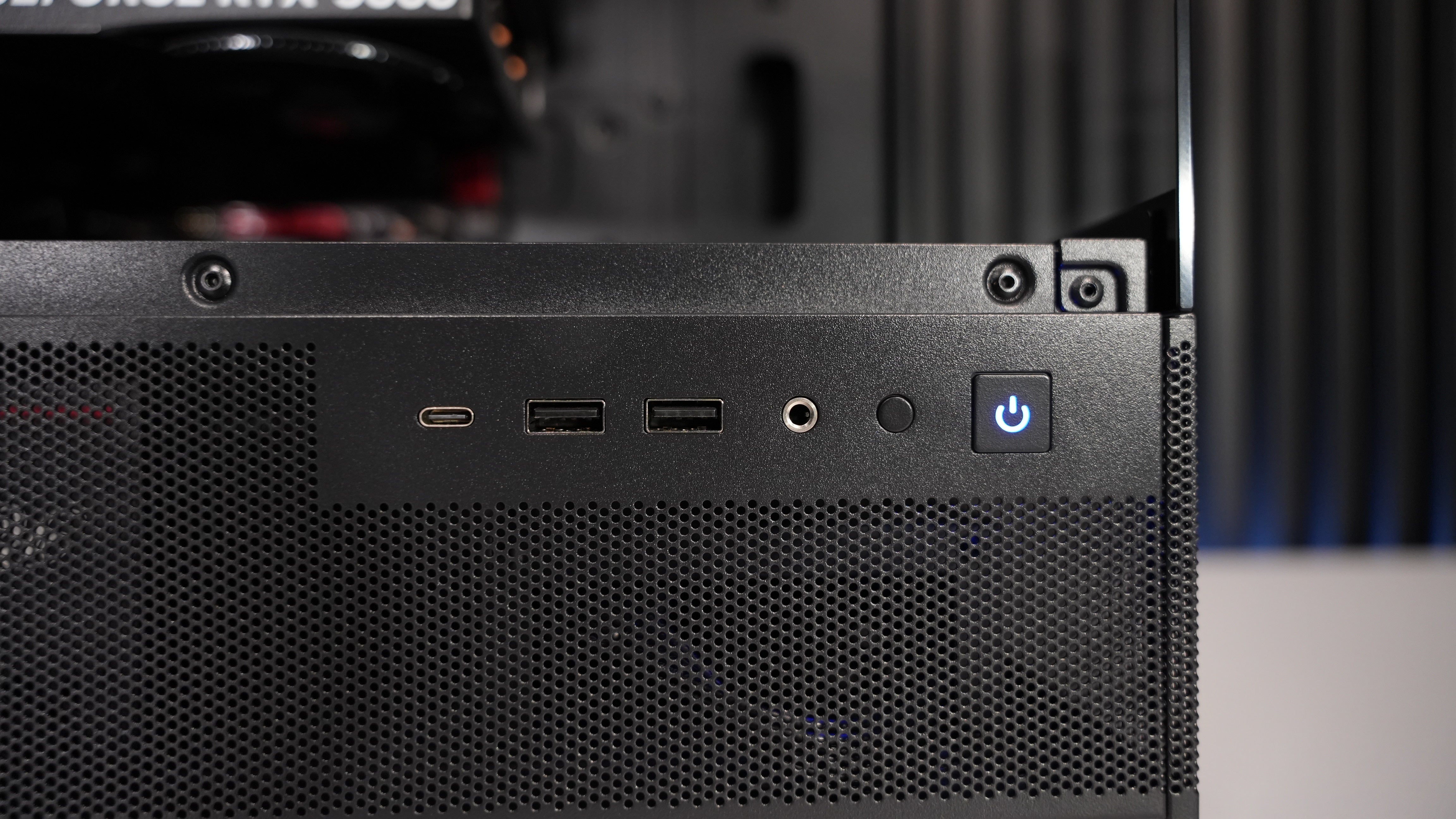 Ryzen 5 3600 + RTX 5060 Gaming PC