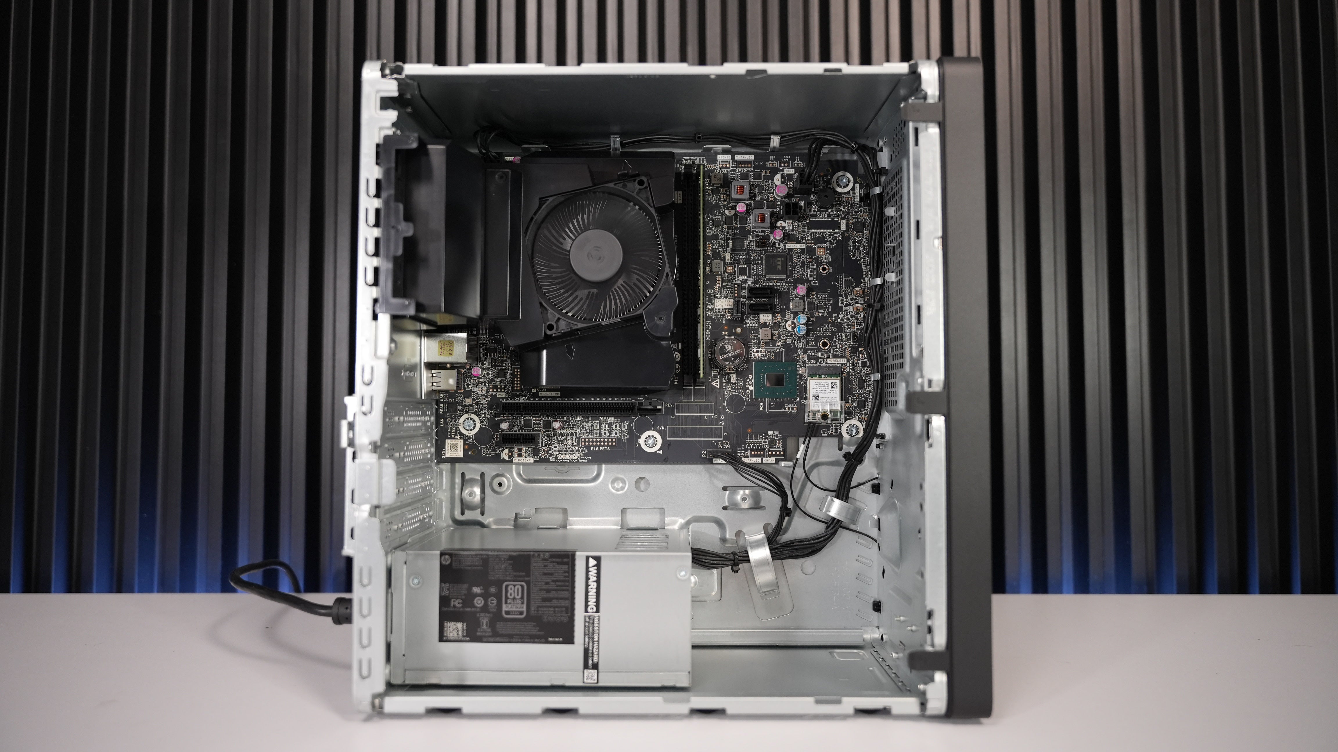 Intel Ultra 5 225 Office PC - HP Omni Desk