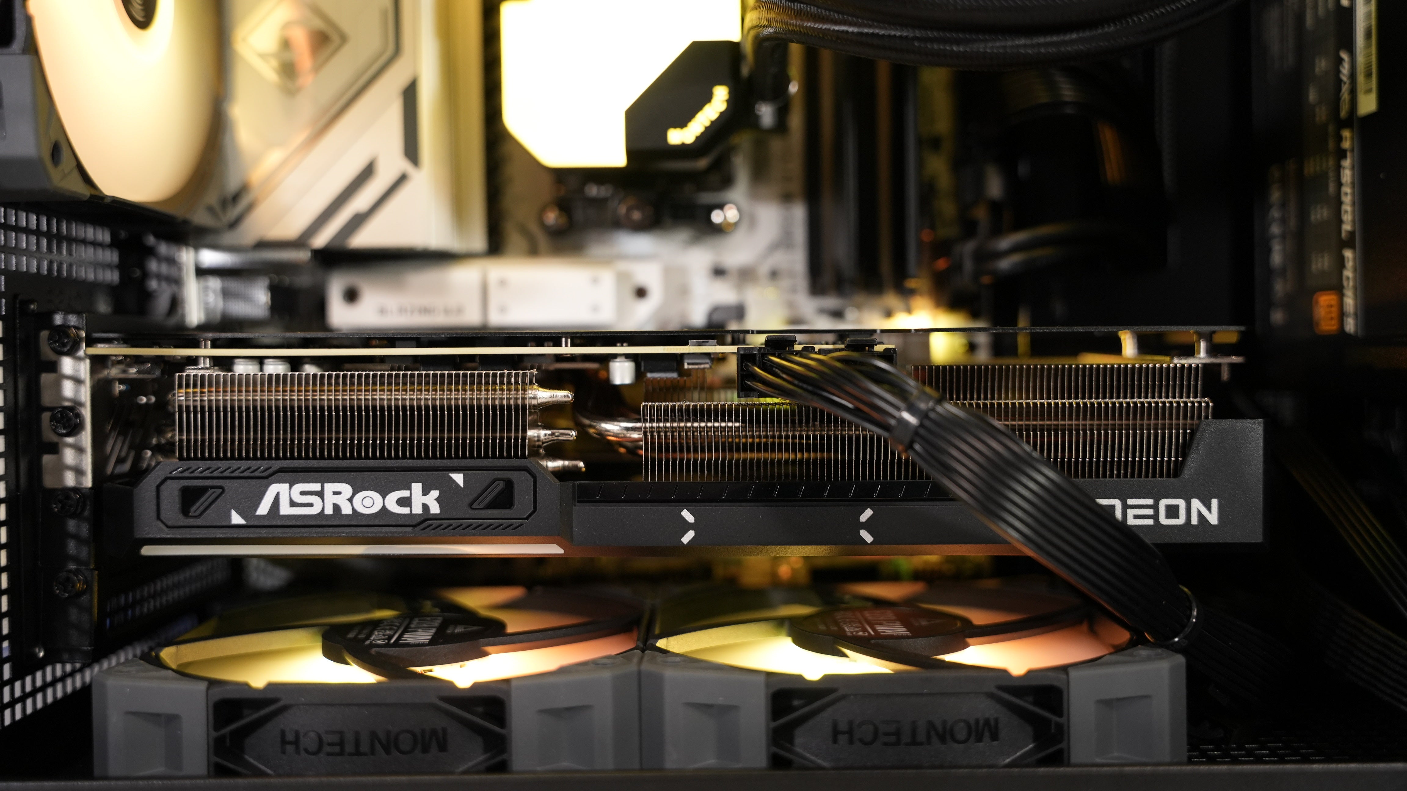 Ryzen 7 7800X3D + RX 9070XT Gaming/Streaming PC